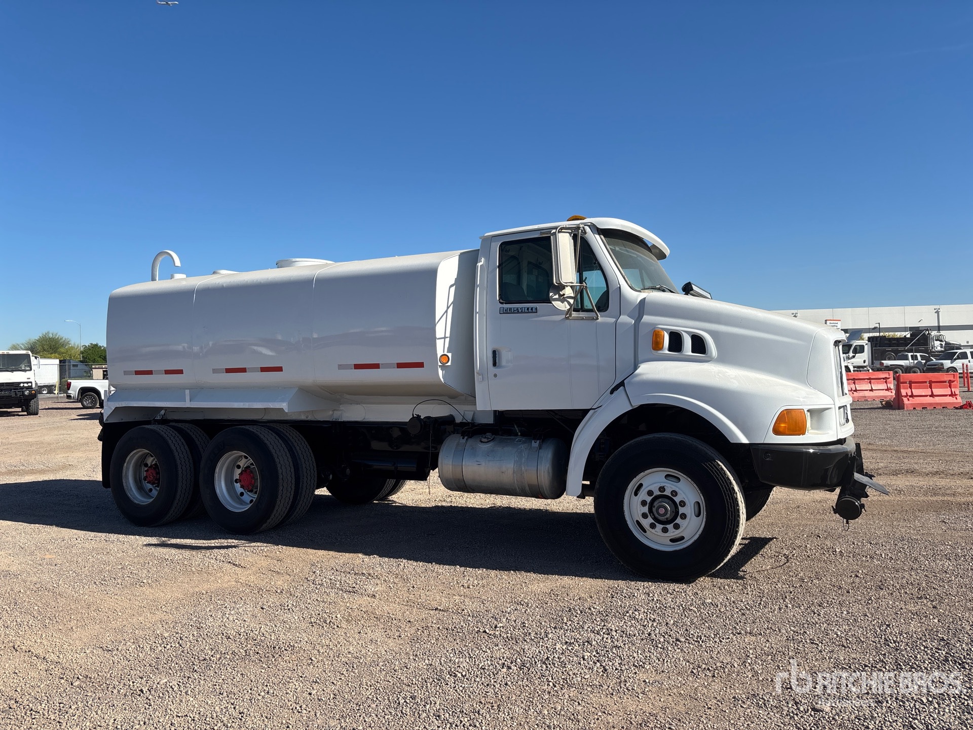 General Appearance with Foto, angolo anteriore destro