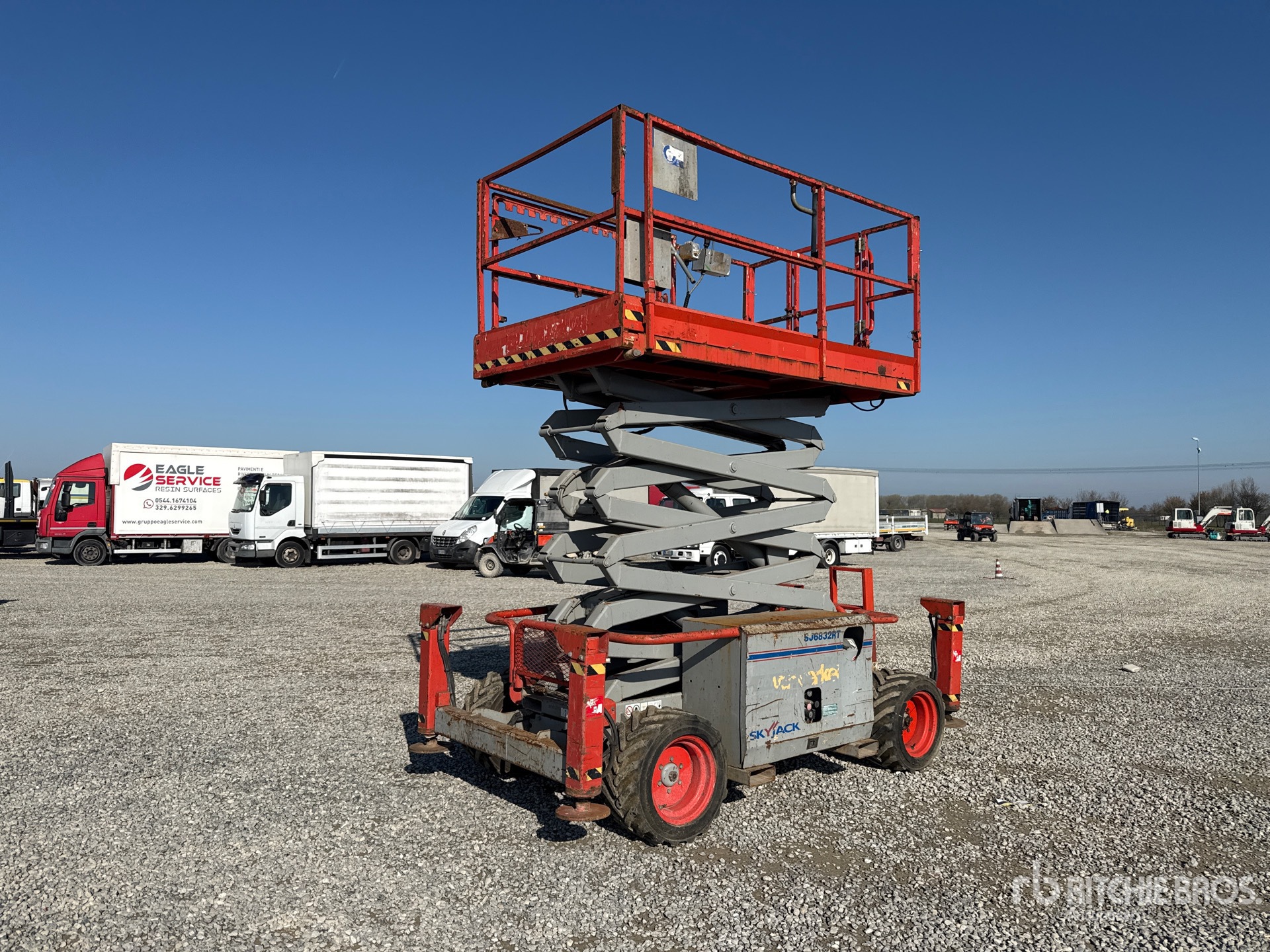 General Appearance with Picture, Left Rear Corner