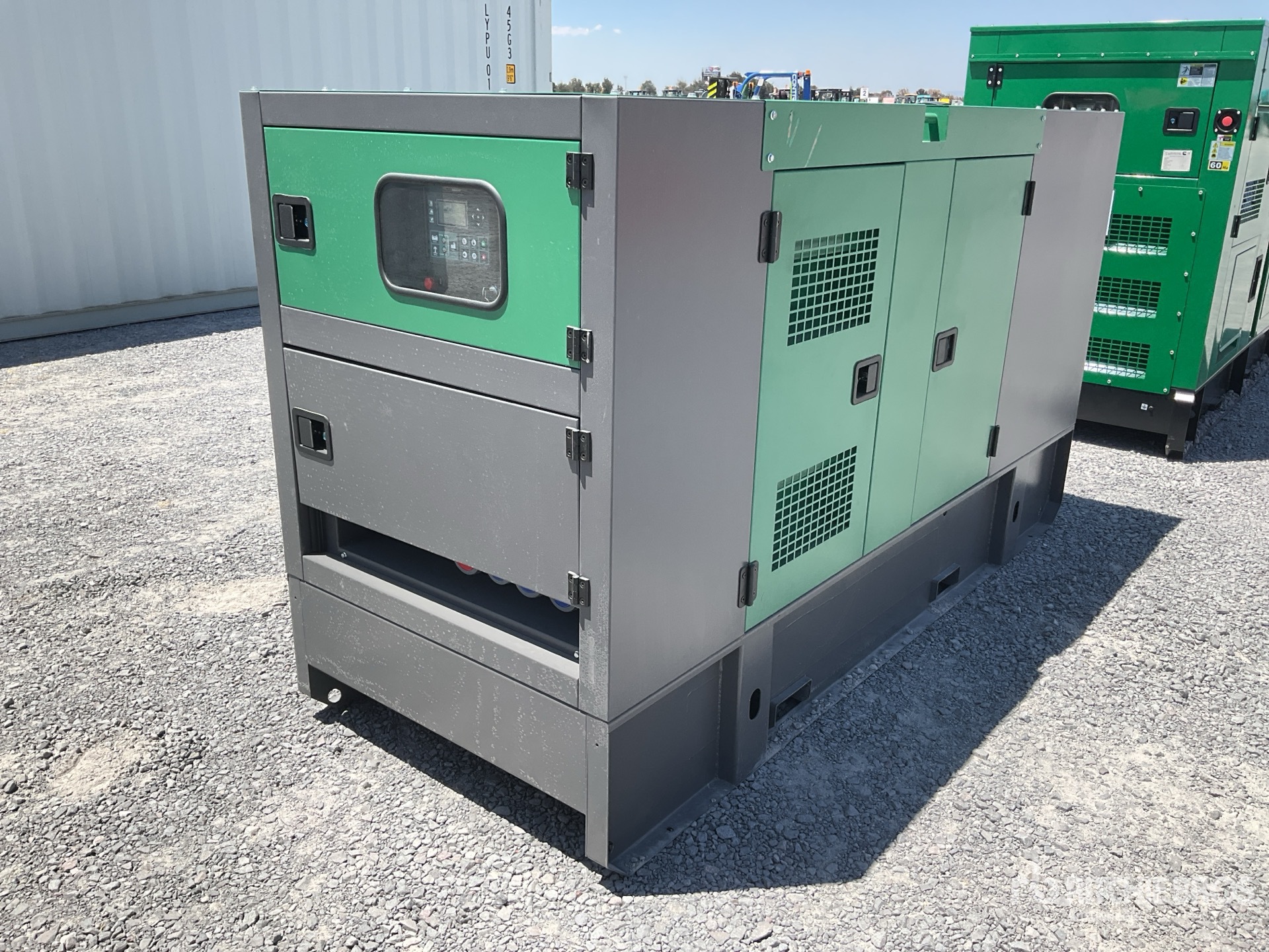 General Appearance with Foto, angolo anteriore sinistro