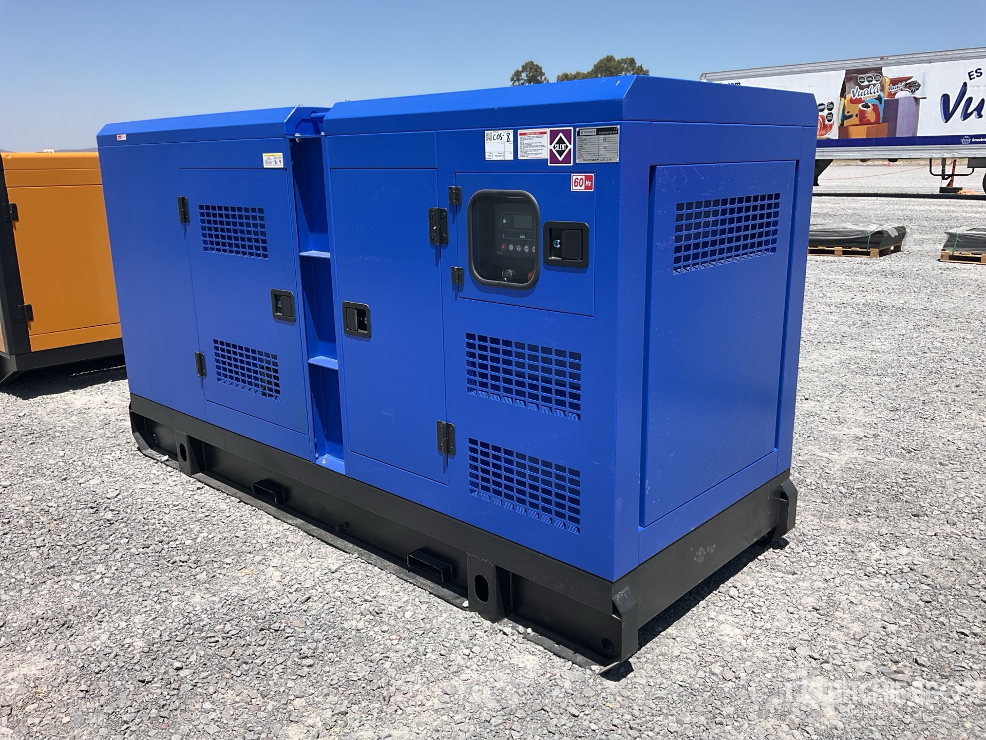 General Appearance with Foto, angolo anteriore destro