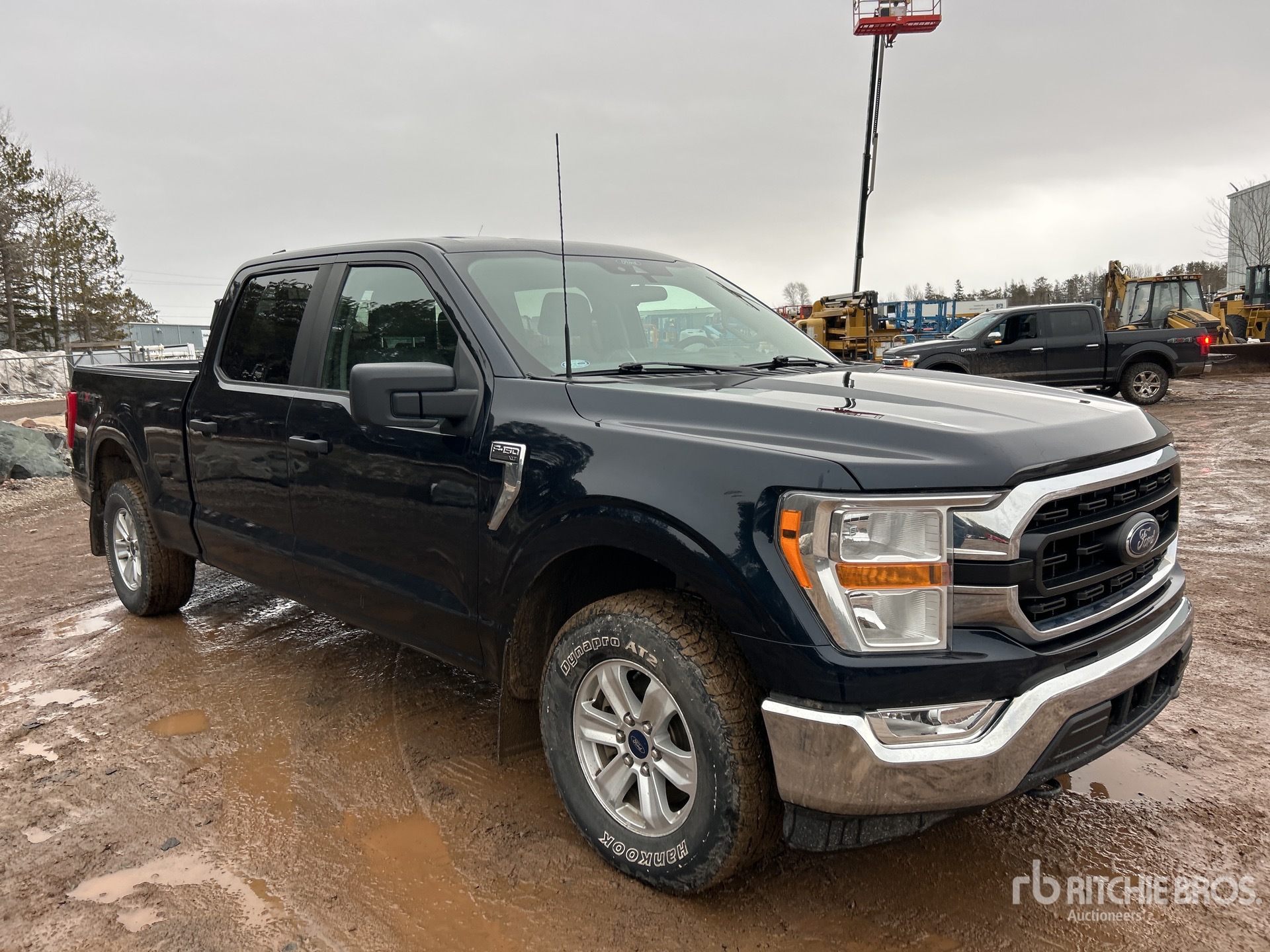 General Appearance with Picture, Right Front Corner