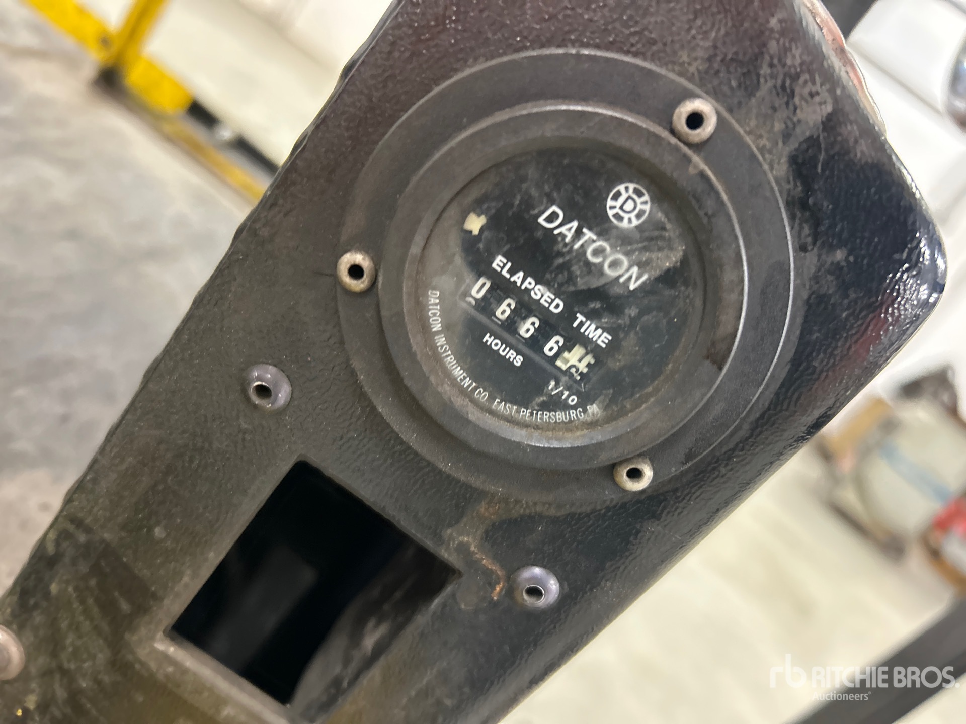 General Appearance with Hour Meter / Odometer