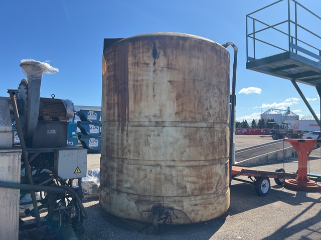 Crown Rotational 4000 gal Poly Chemical Tank
