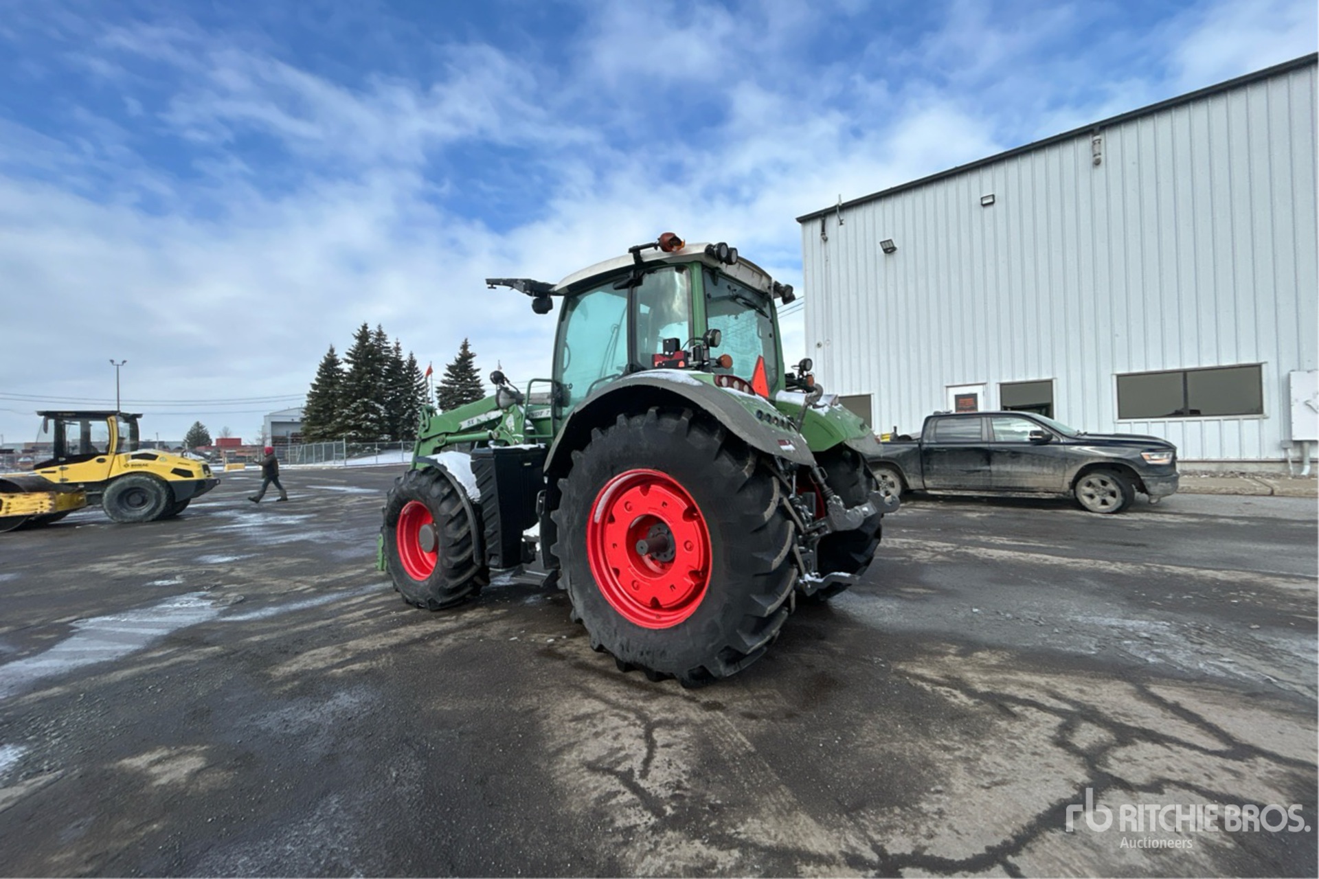 General Appearance with Picture, Left Rear Corner