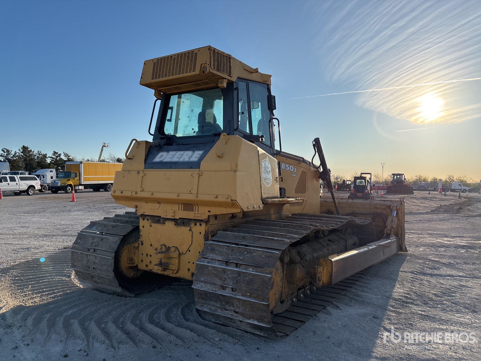 General Appearance with Foto, angolo anteriore sinistro