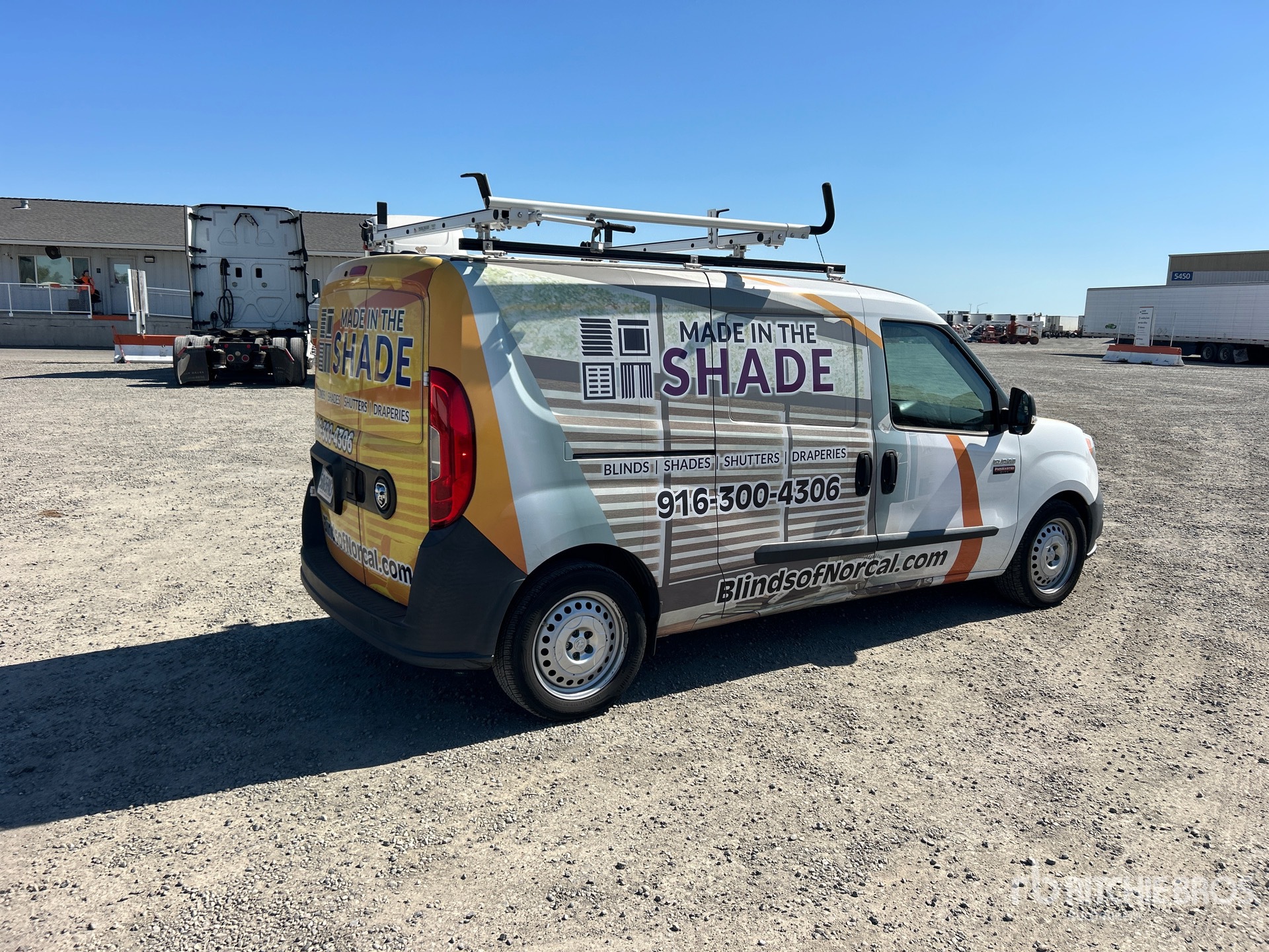 General Appearance with Picture, Right Rear Corner