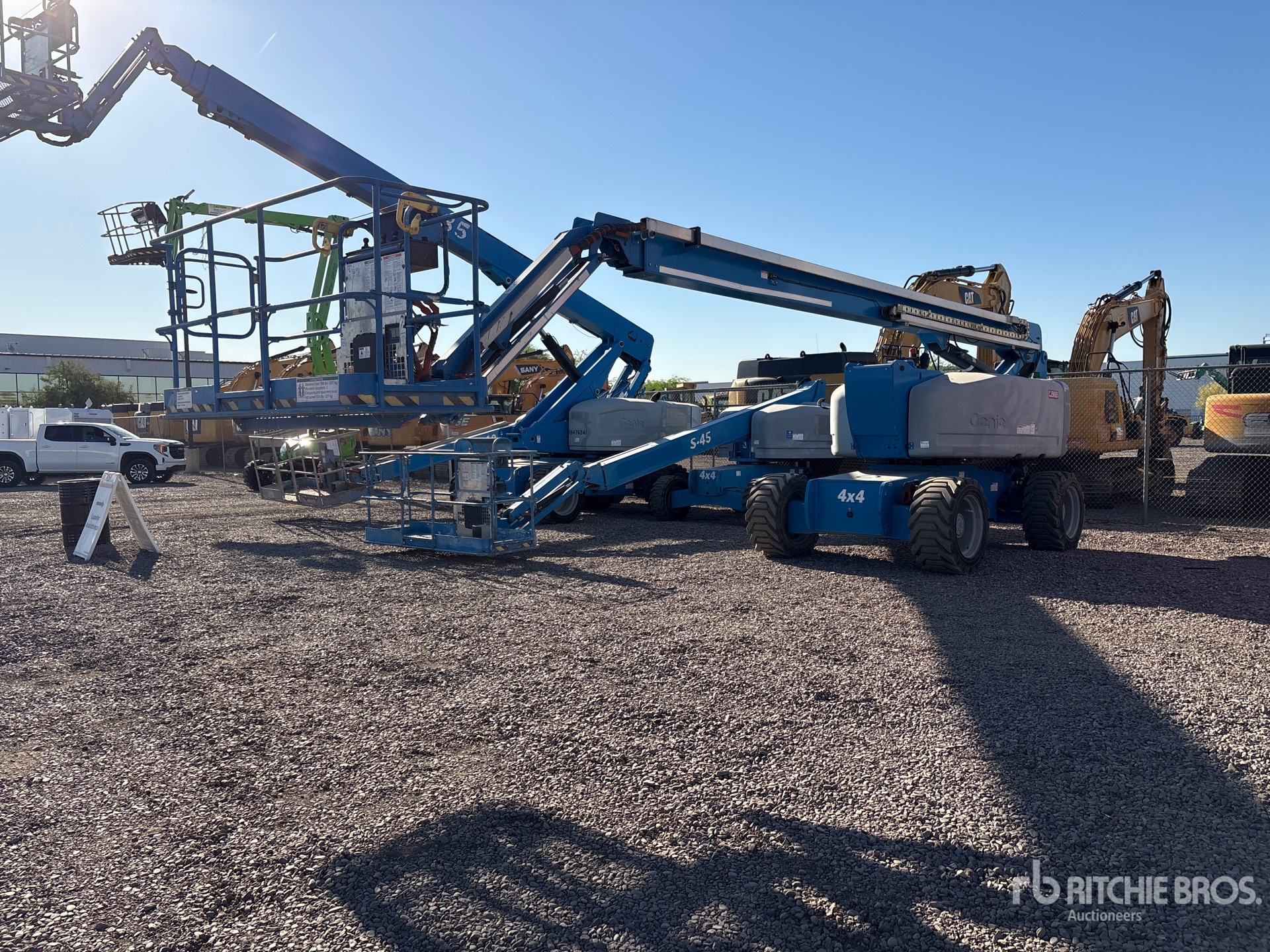 Aspect général with Image, coin avant gauche