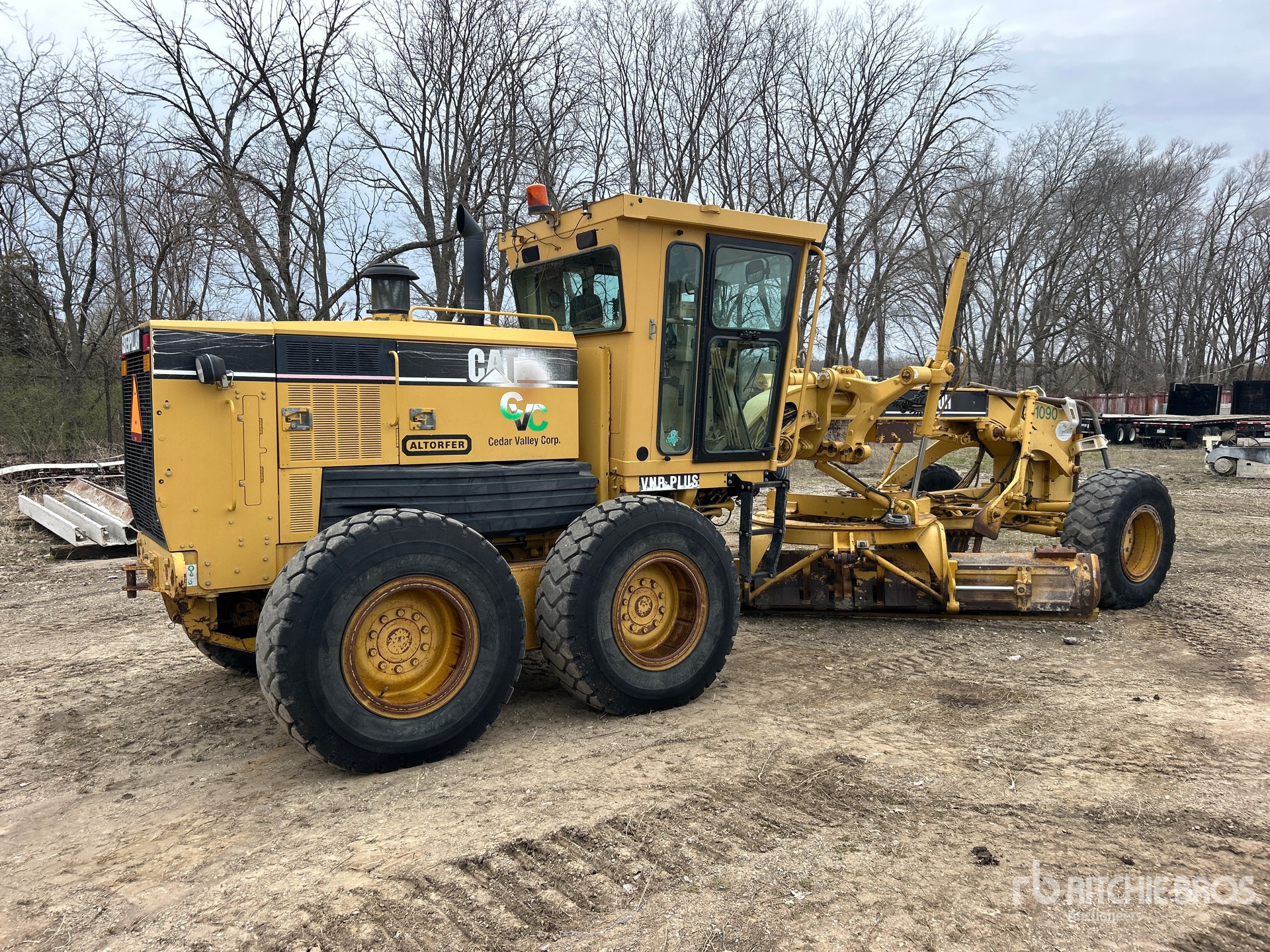 General Appearance with Imagen: esquina trasera derecha