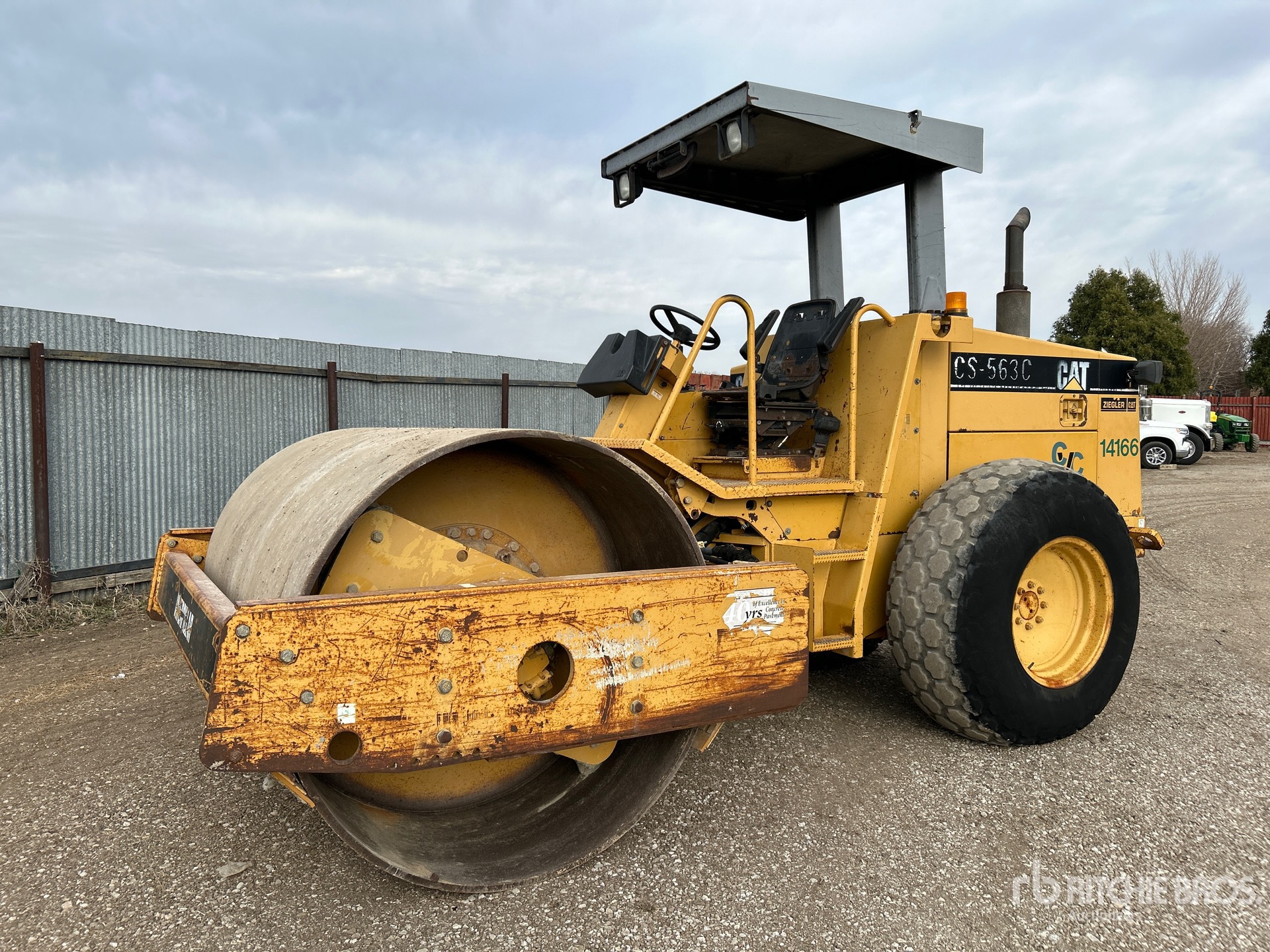 General Appearance with Imagen: esquina delantera izquierda