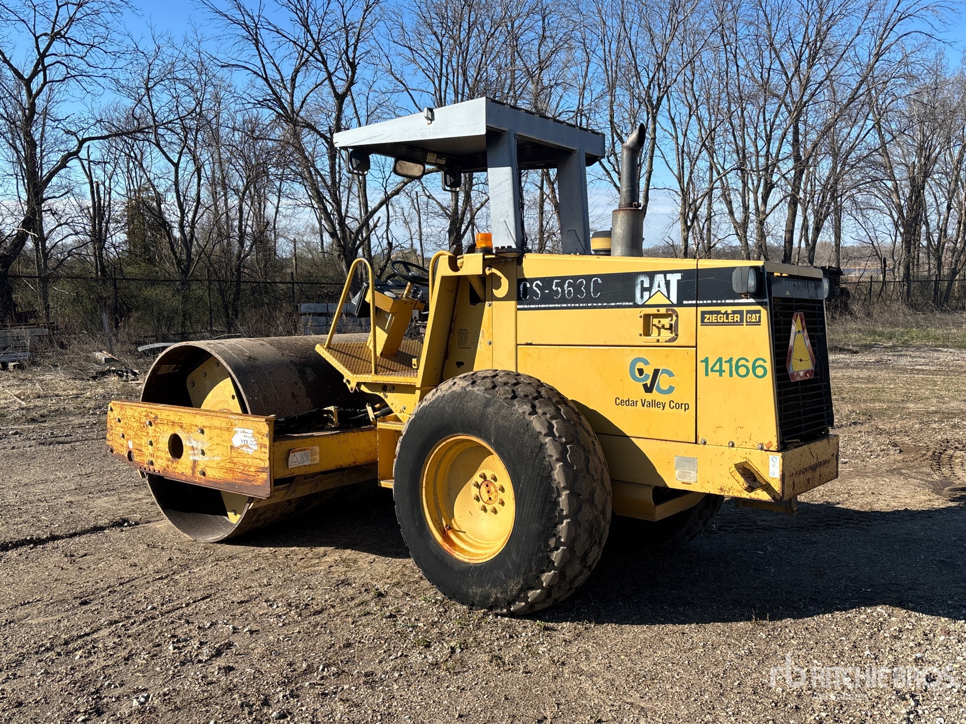 Aspect général with Image, coin arrière gauche