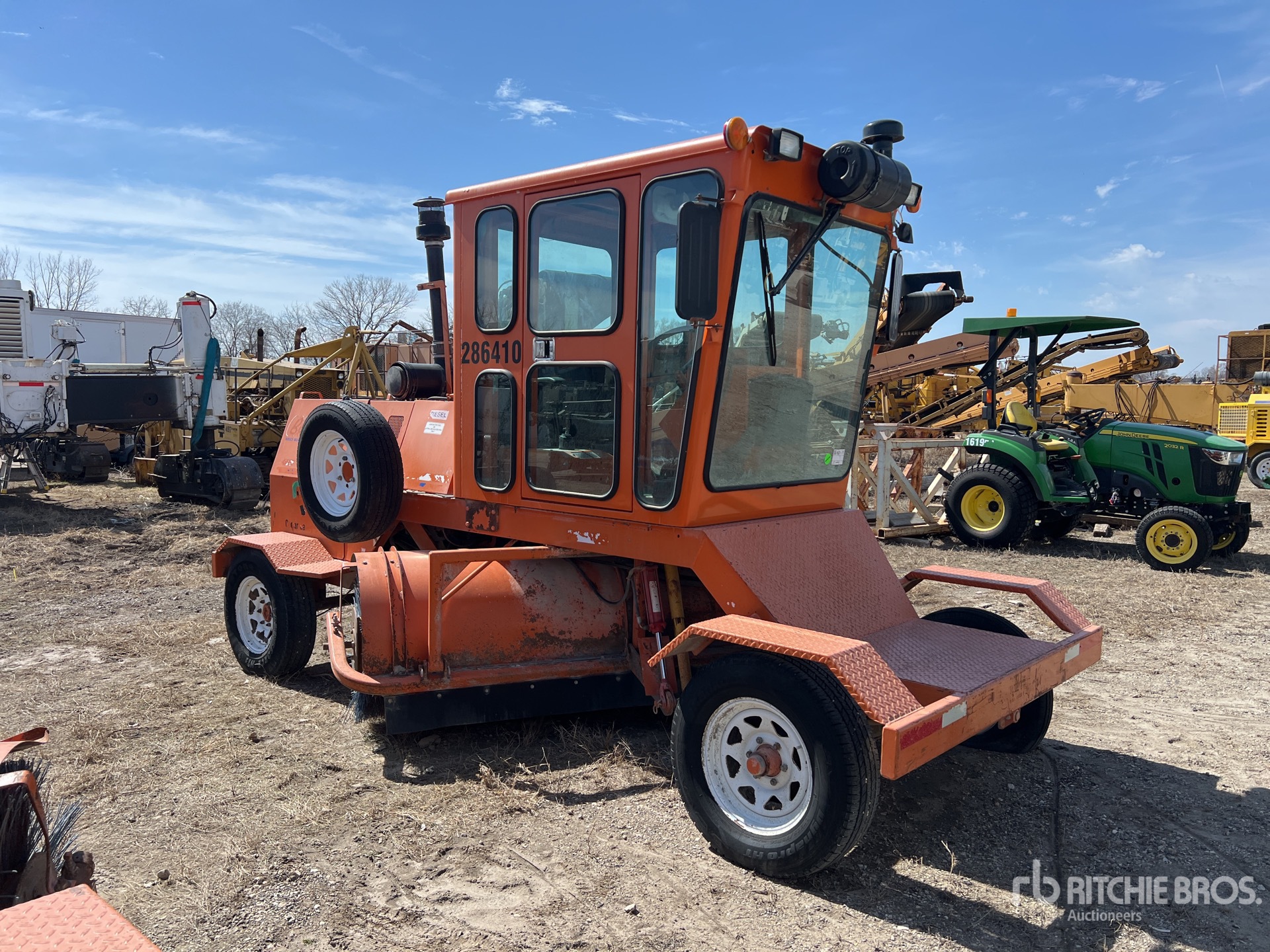 General Appearance with Picture, Right Front Corner