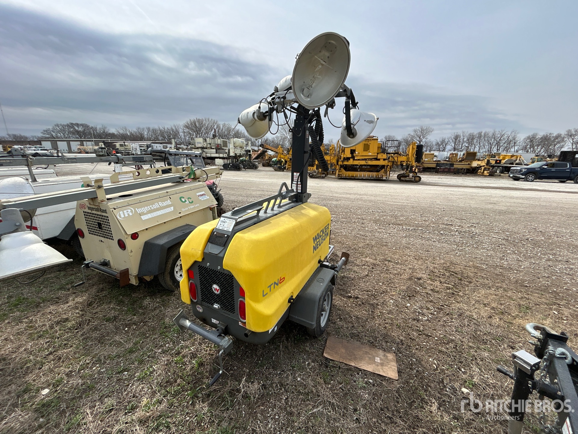 General Appearance with Imagen: esquina trasera derecha