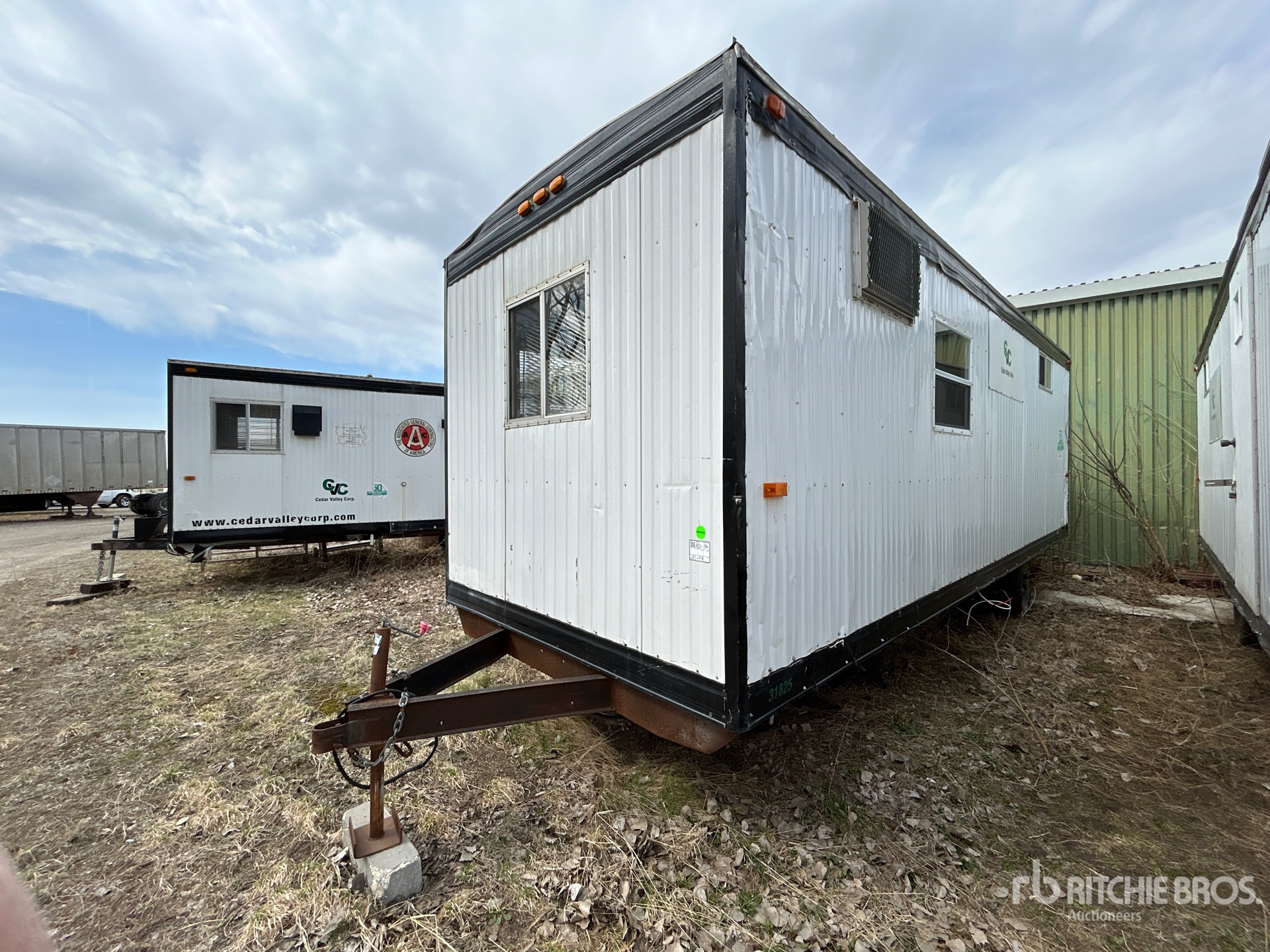 General Appearance with Featured Photo