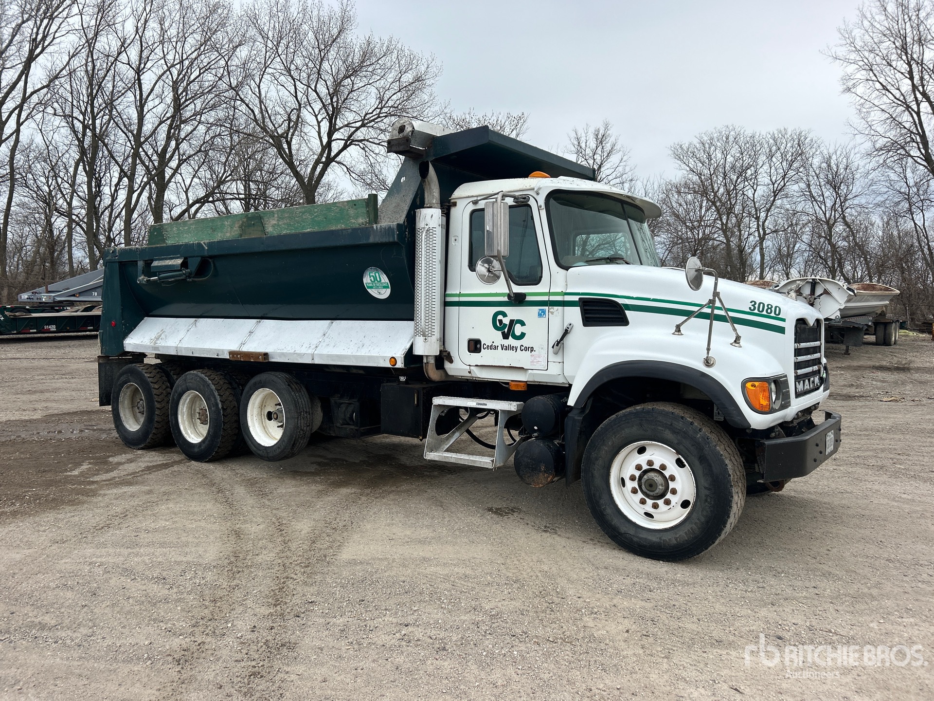 Aspect général with Image, coin avant droit