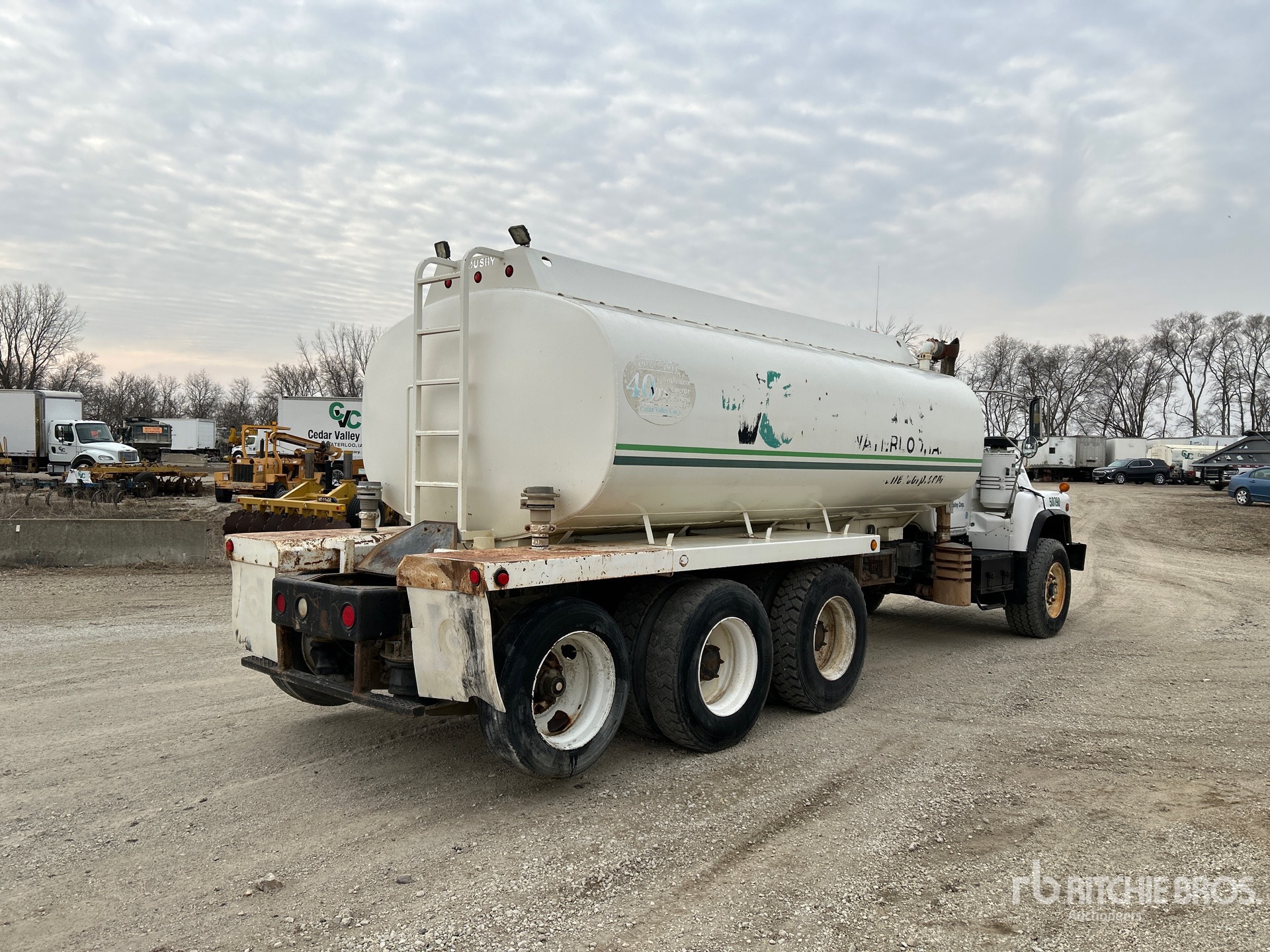 General Appearance with Imagen: esquina trasera derecha