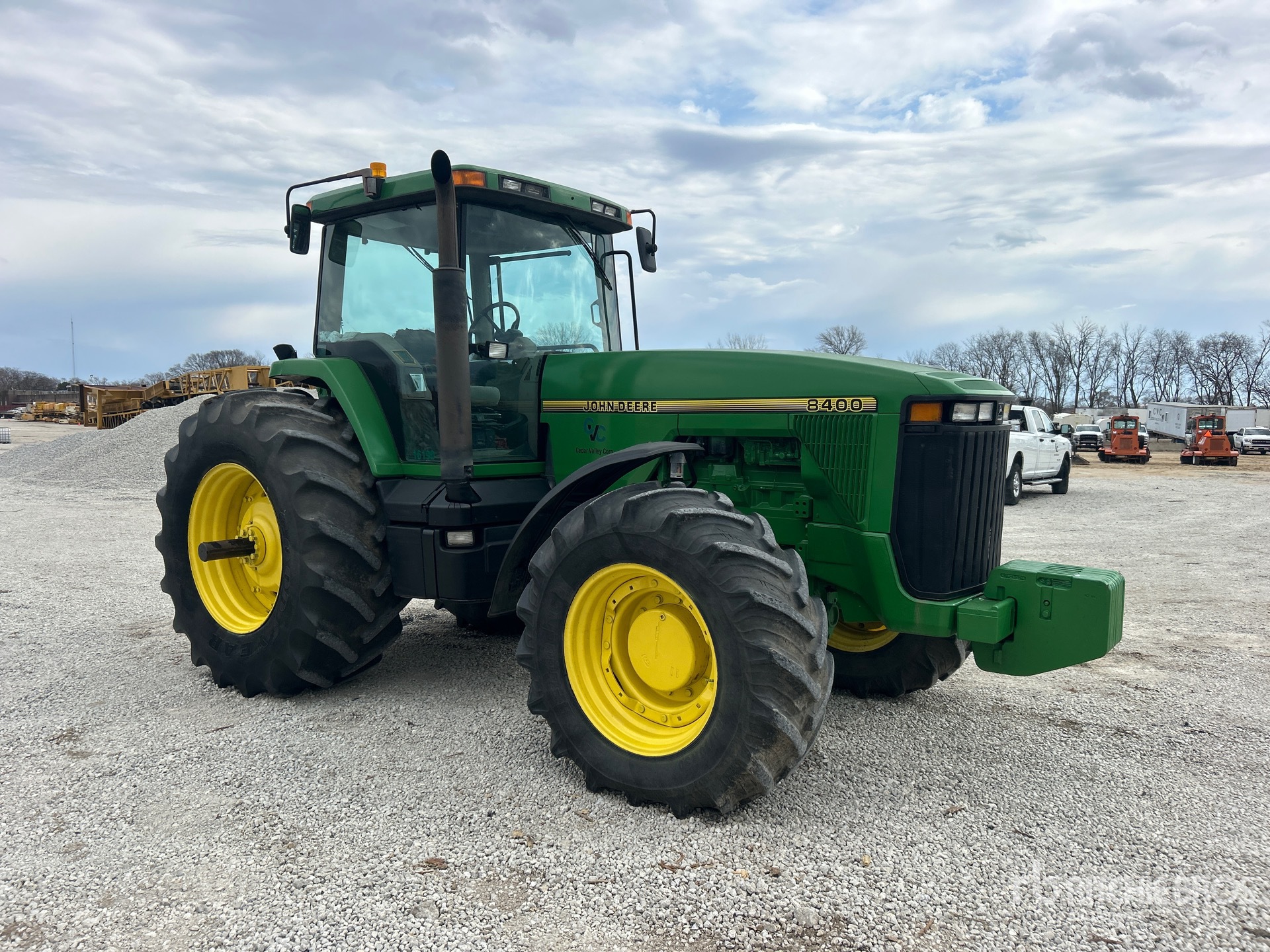 General Appearance with Picture, Right Front Corner