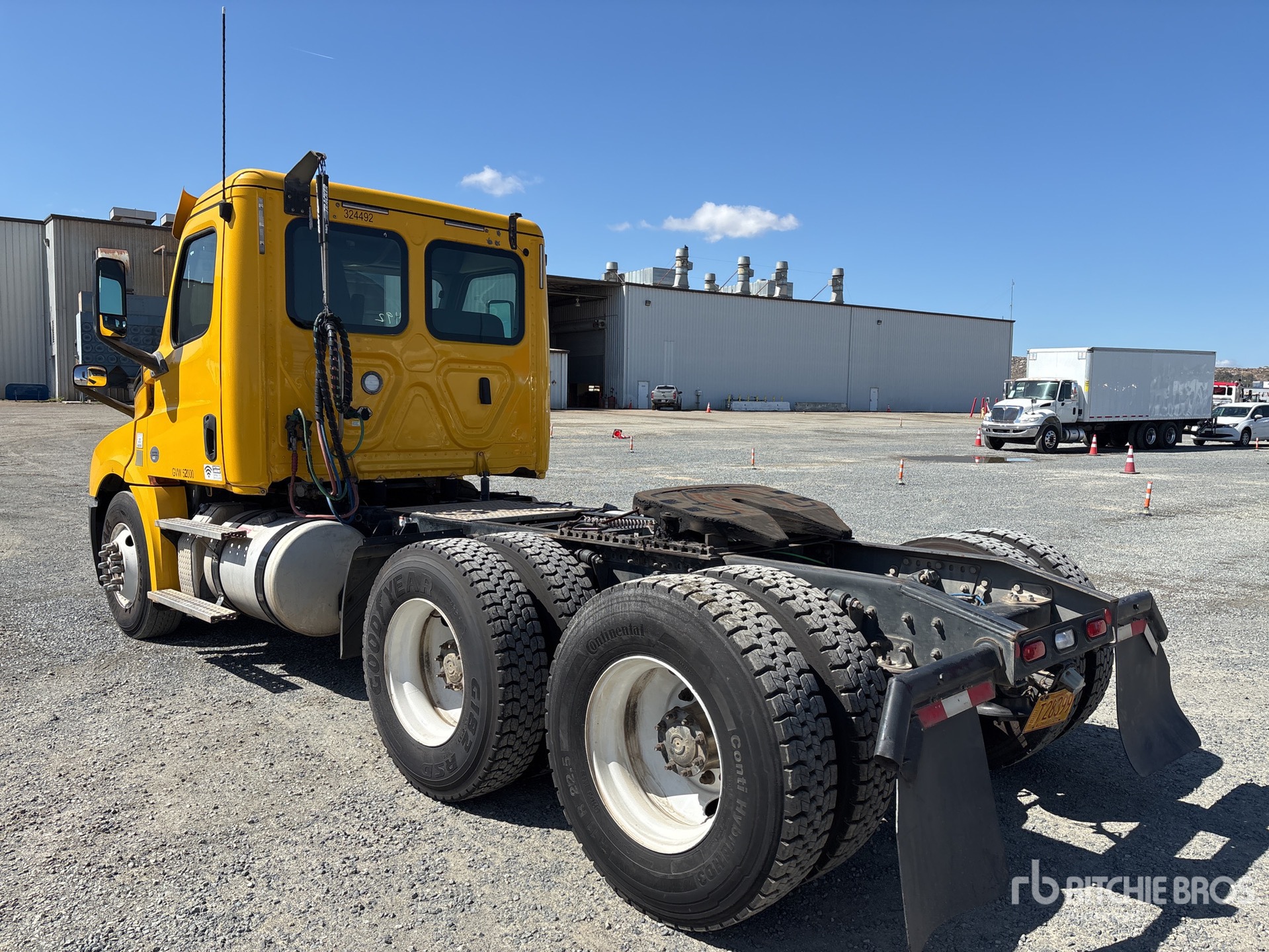 Aspect général with Image, coin arrière gauche