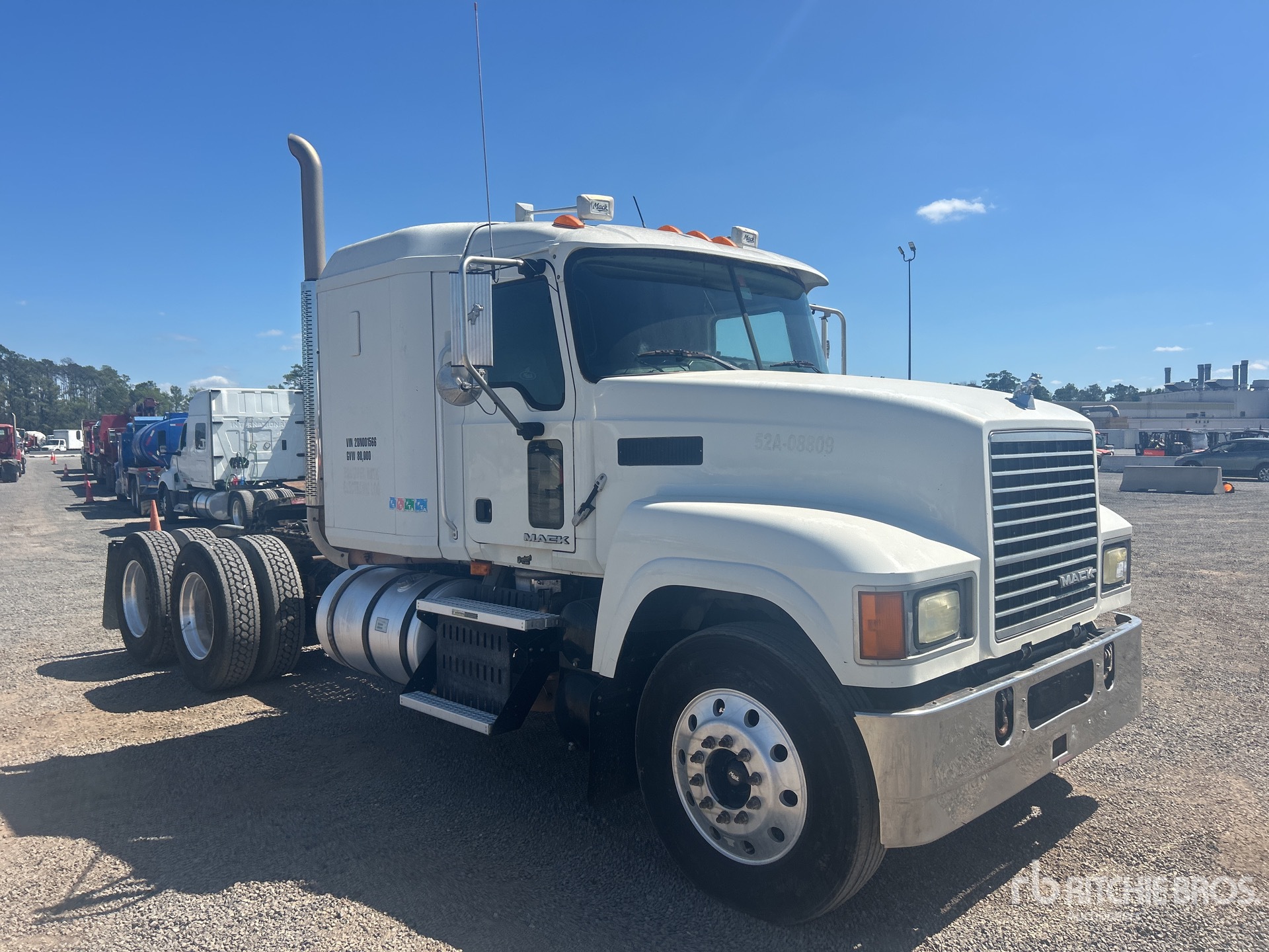 Aspect général with Image, coin avant droit