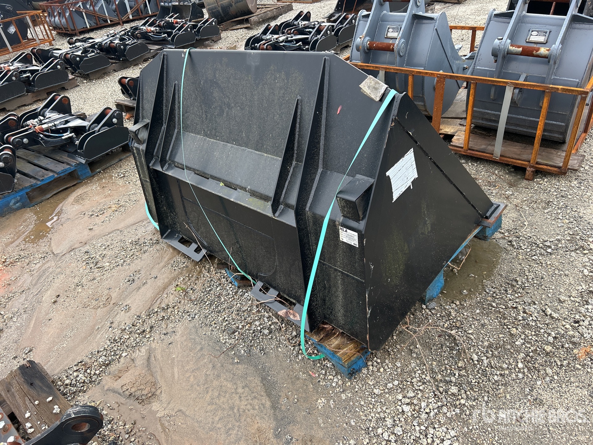 General Appearance with Image, coin arrière droit