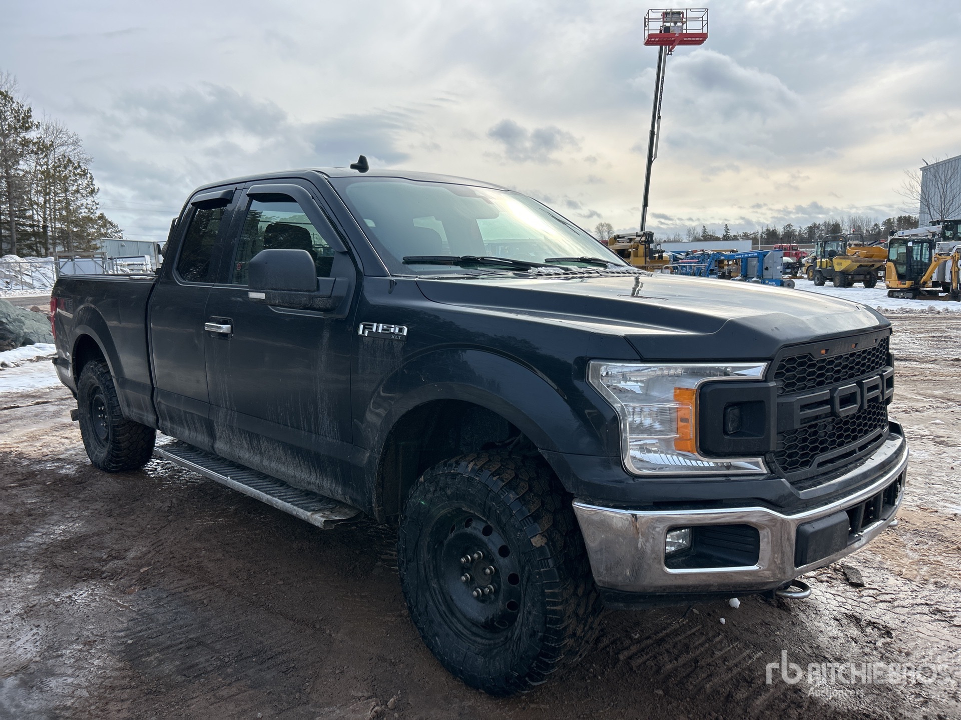 General Appearance with Picture, Right Front Corner