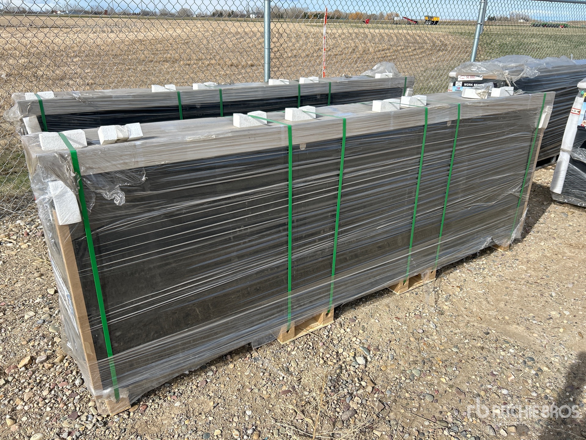 General Appearance with Bild, Ecke hinten links