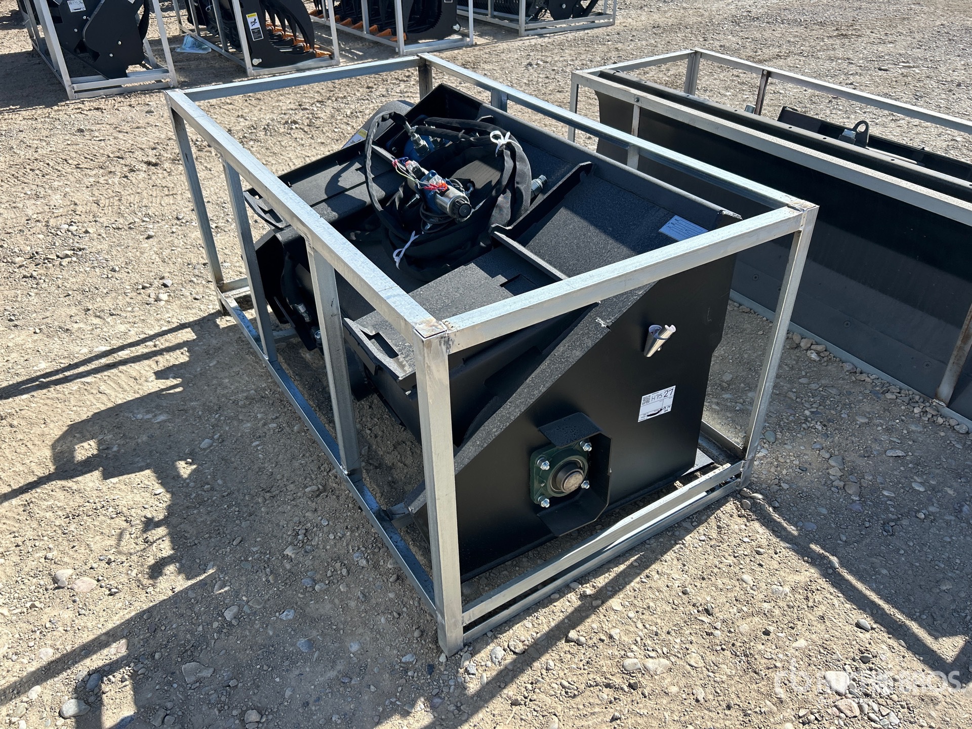 General Appearance with Bild, Ecke hinten rechts