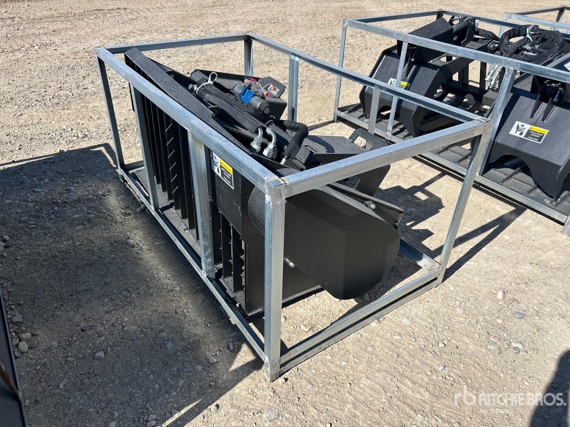 General Appearance with Bild, Ecke vorne links