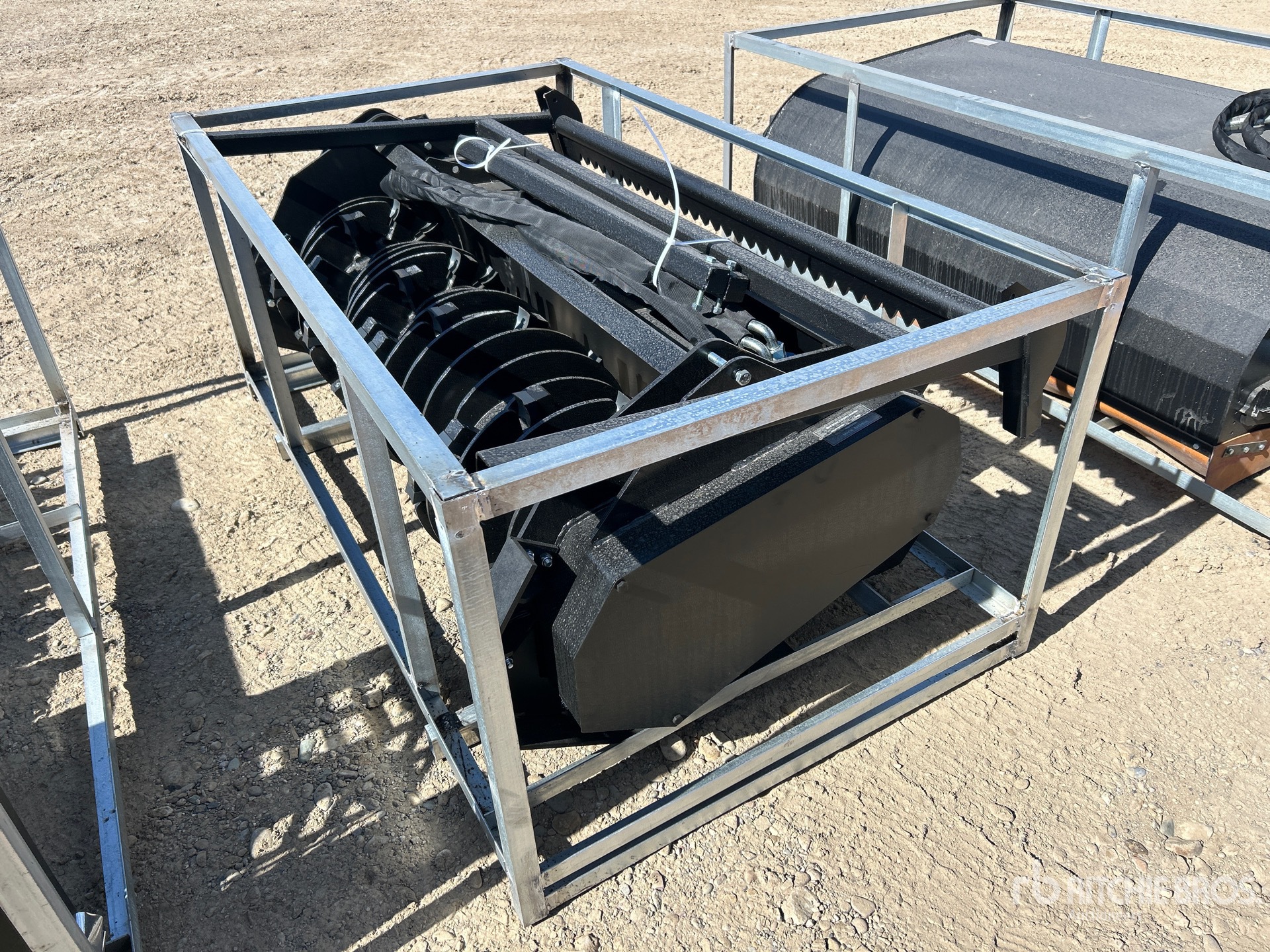 General Appearance with Bild, Ecke vorne links