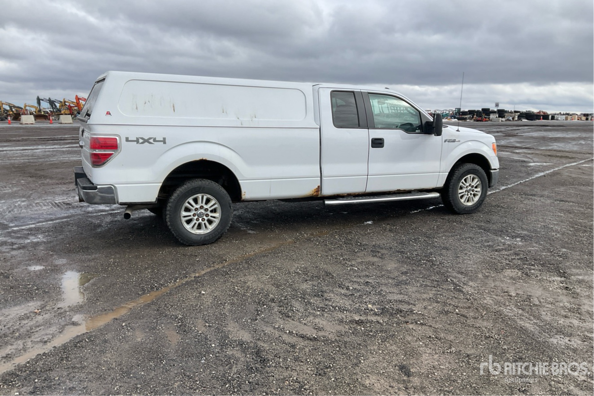 General Appearance with Picture, Right Rear Corner