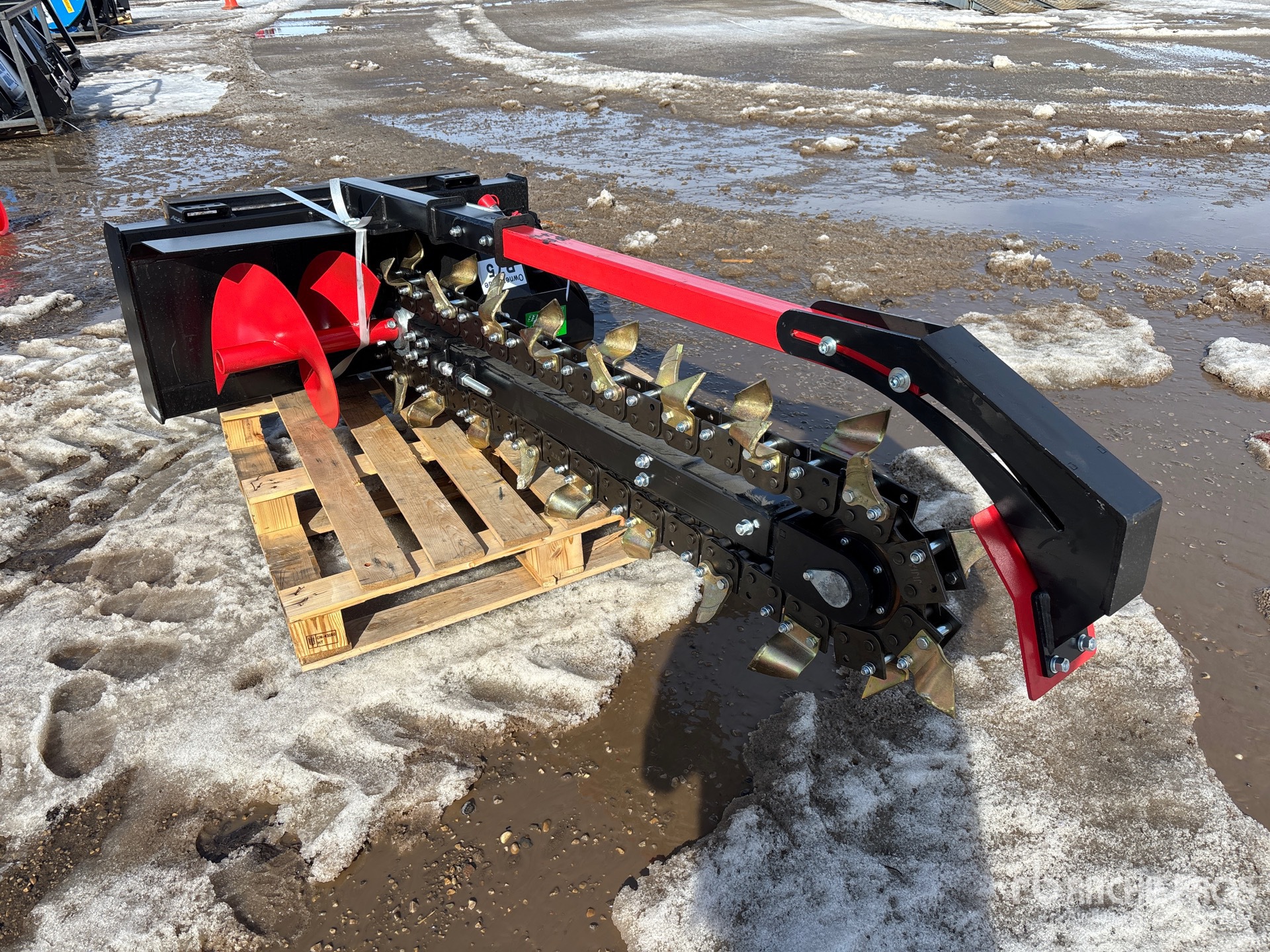 General Appearance with Picture, Right Front Corner