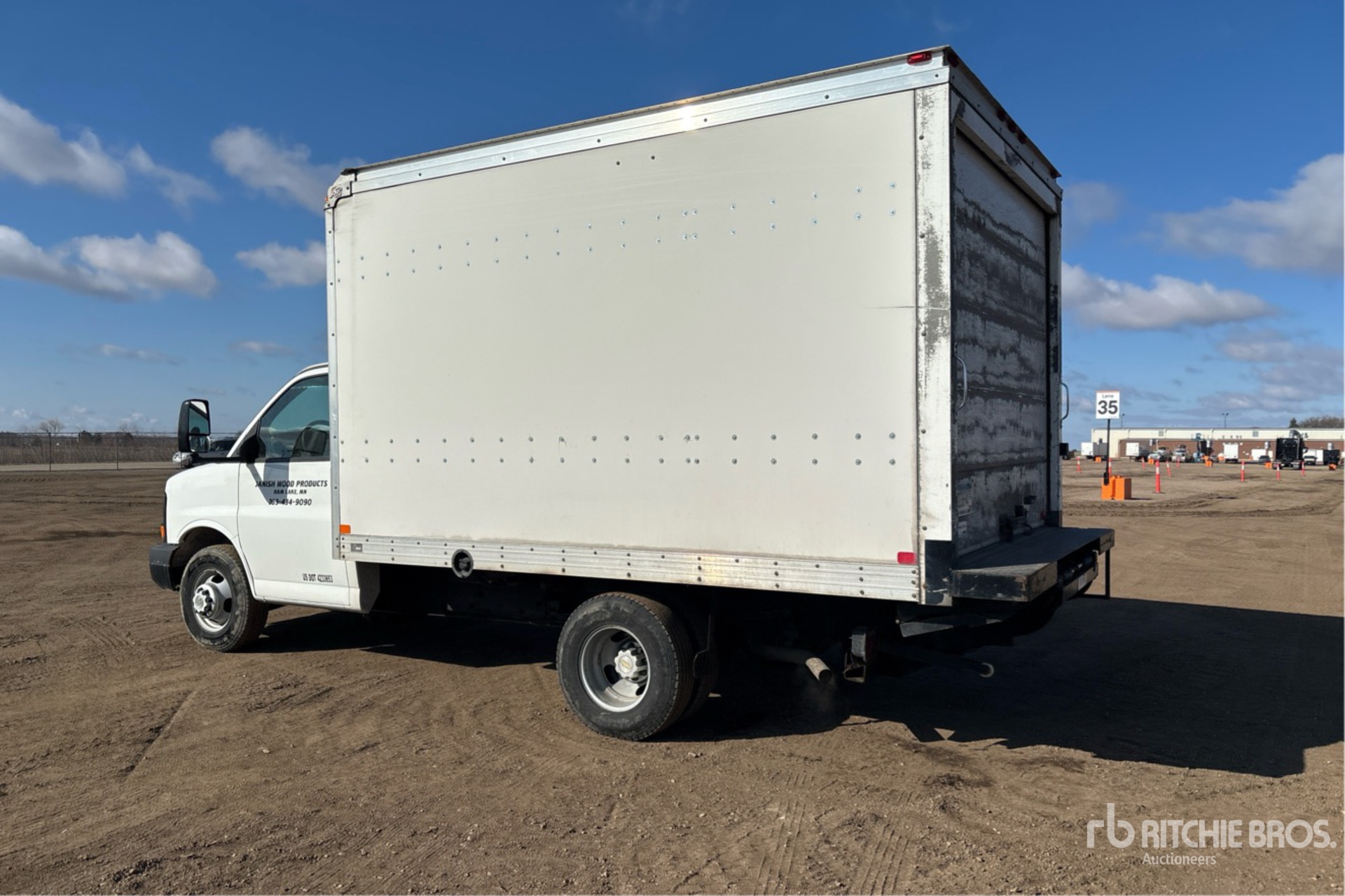 General Appearance with Bild, Ecke hinten links