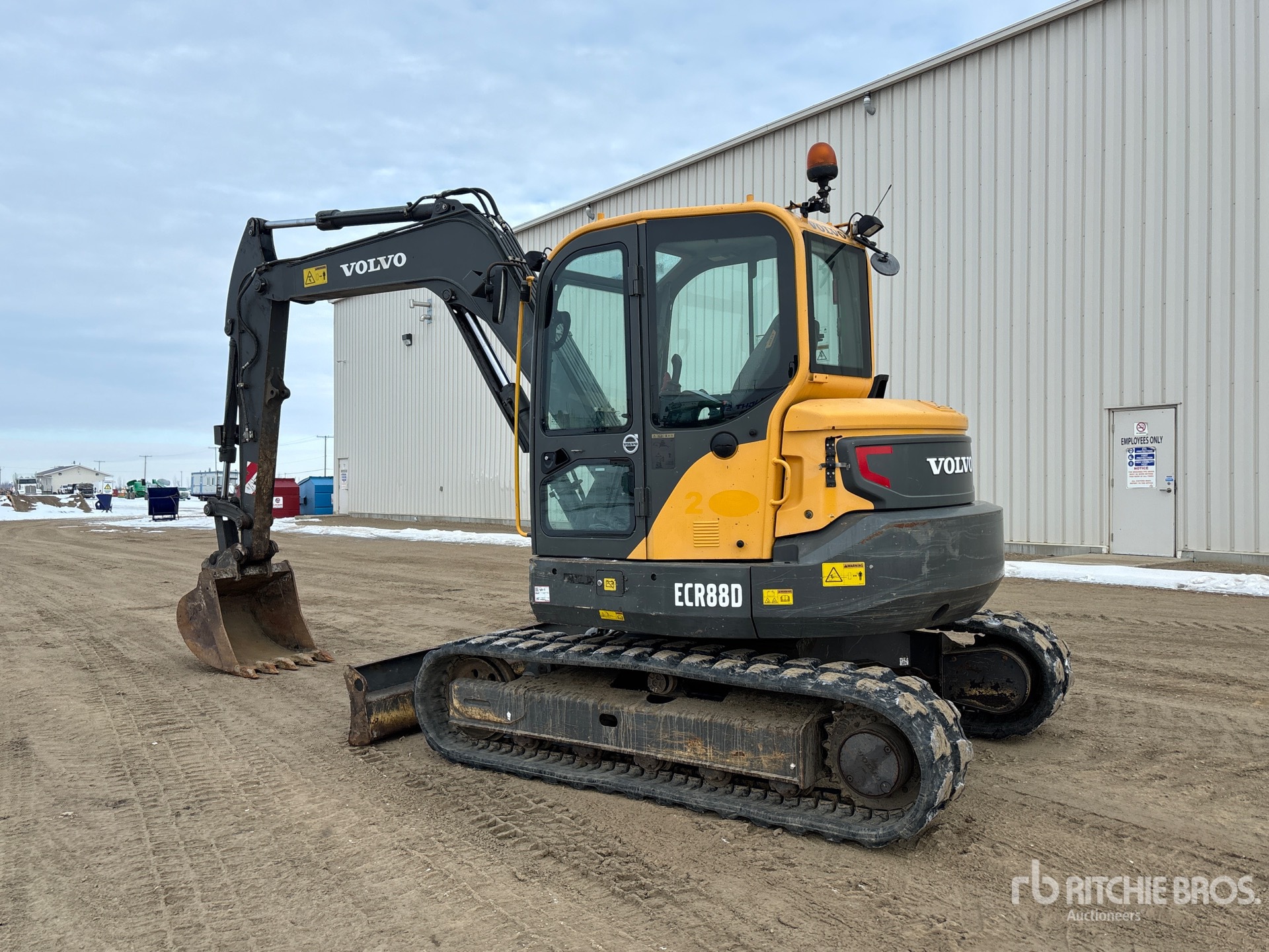 General Appearance with Foto, angolo posteriore sinistro