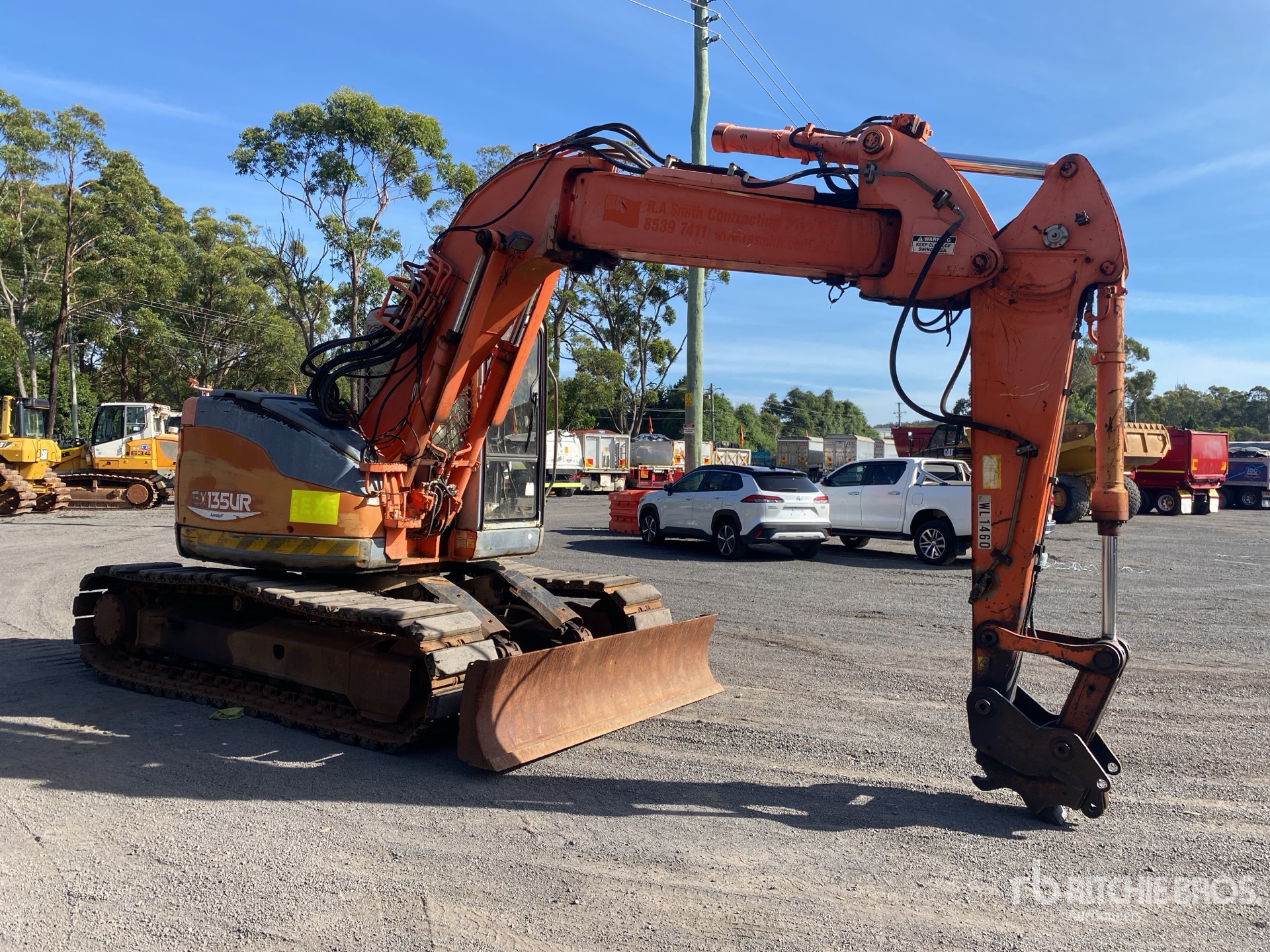 General Appearance with Picture, Right Front Corner