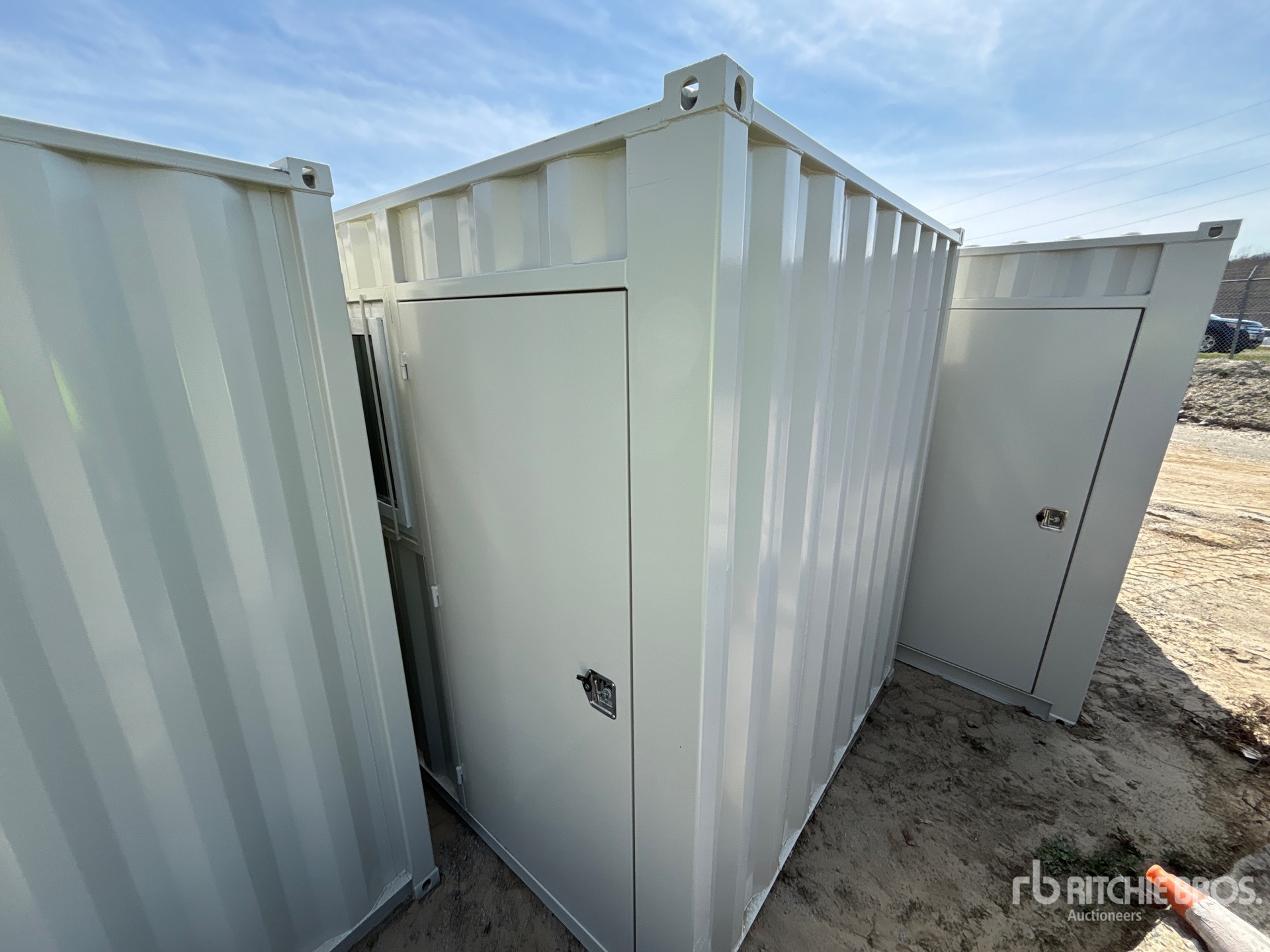 General Appearance with Foto, angolo posteriore sinistro