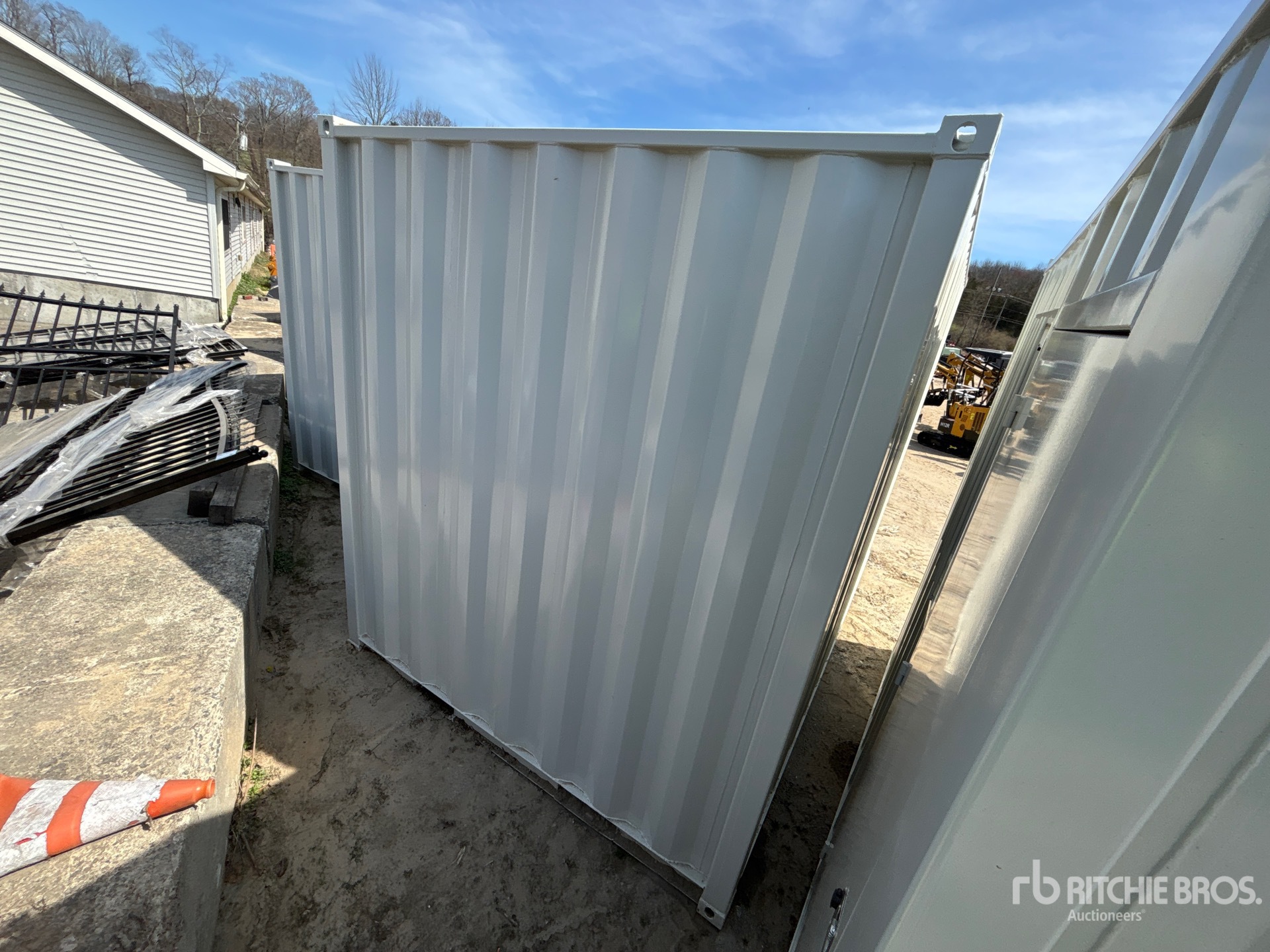 General Appearance with Foto, angolo anteriore sinistro