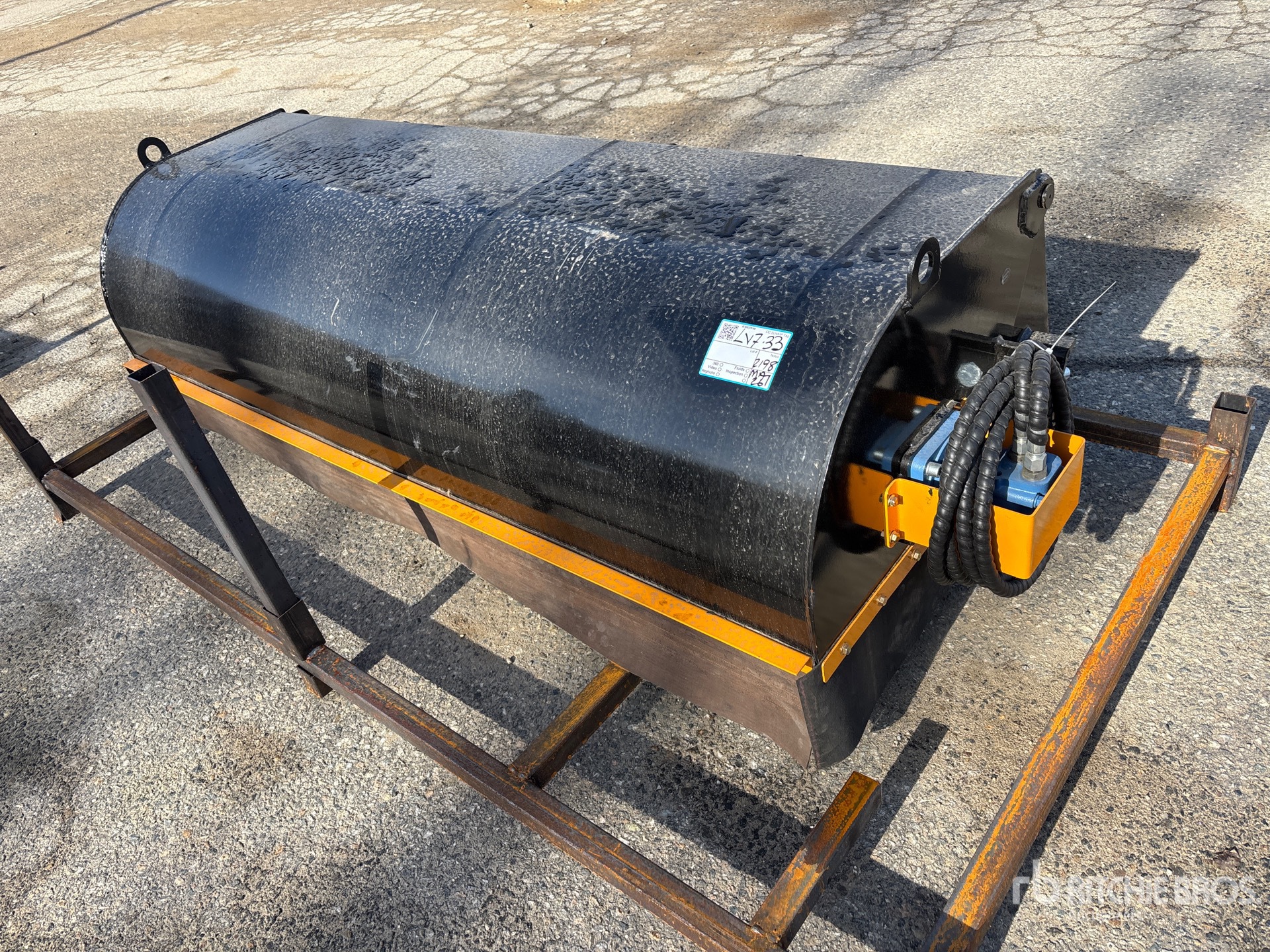 General Appearance with Image, coin avant gauche