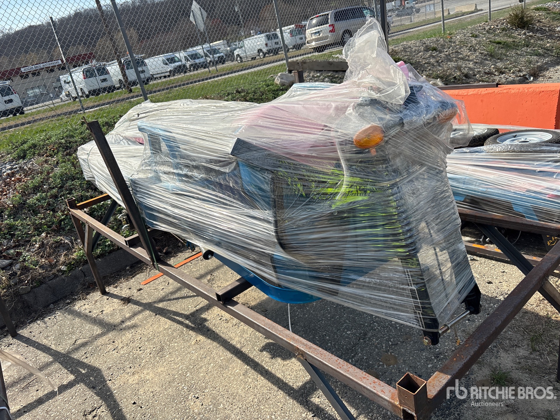 General Appearance with Picture, Right Front Corner