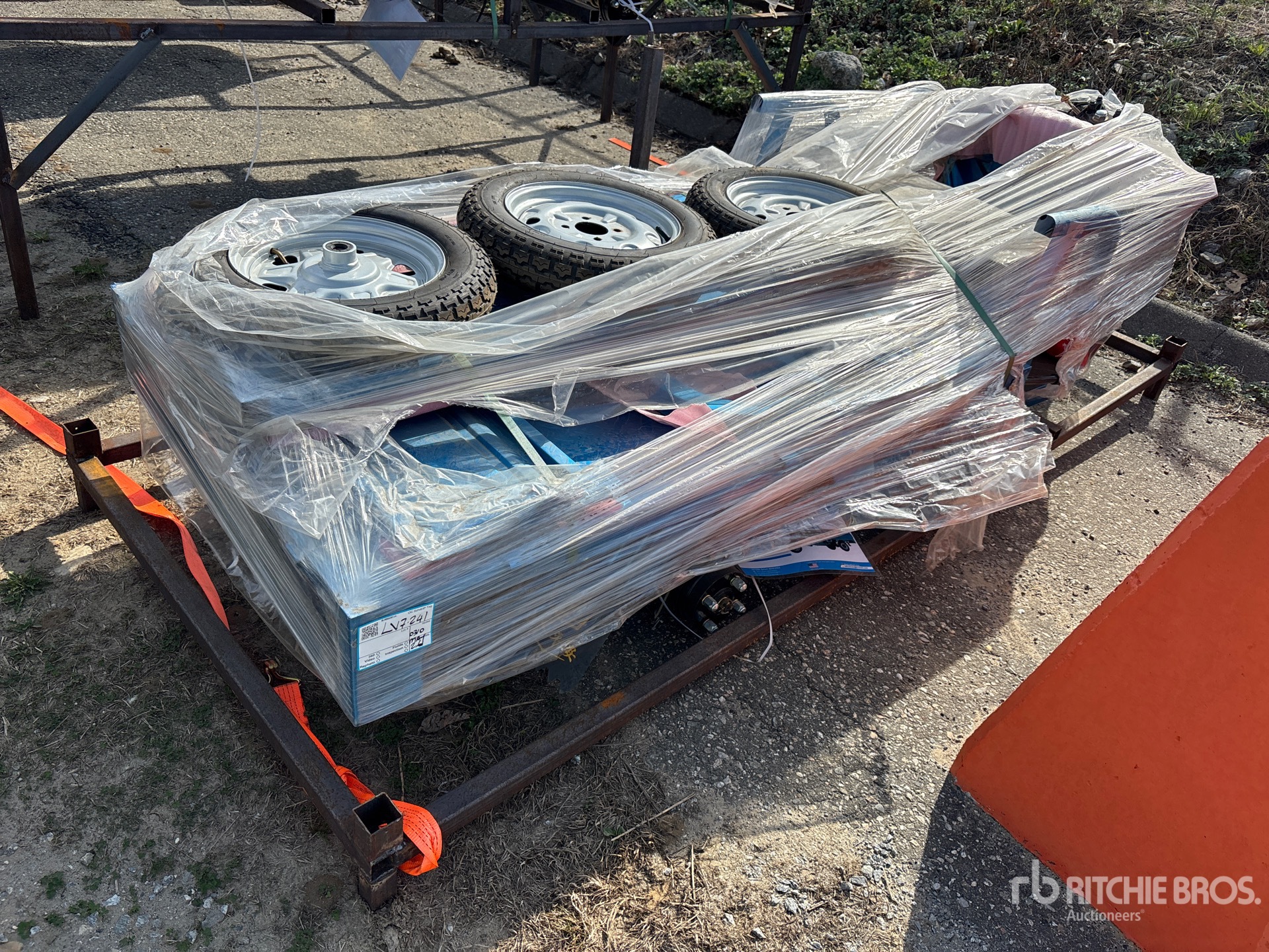 General Appearance with Picture, Left Front Corner