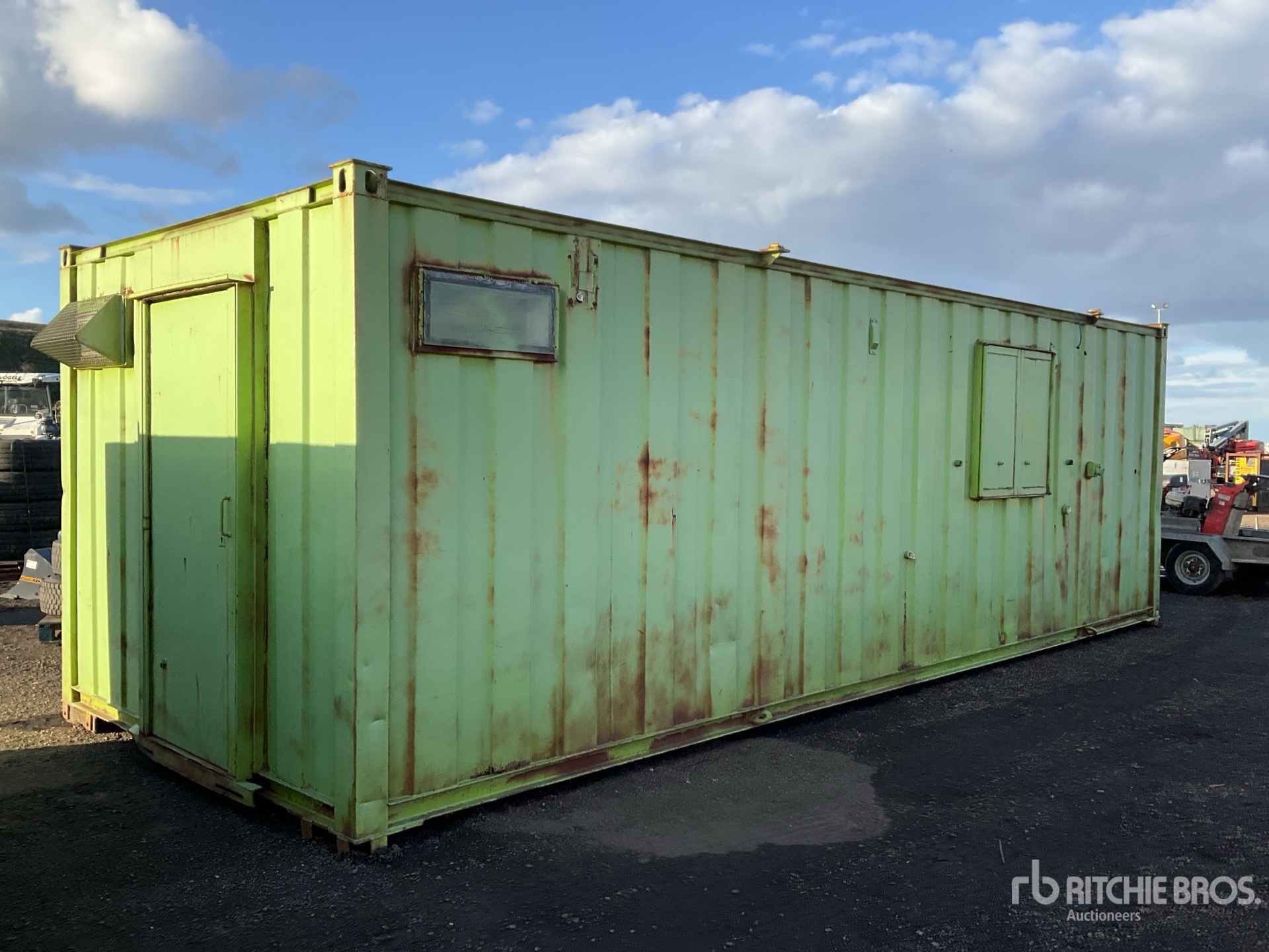 General Appearance with Picture, Right Rear Corner