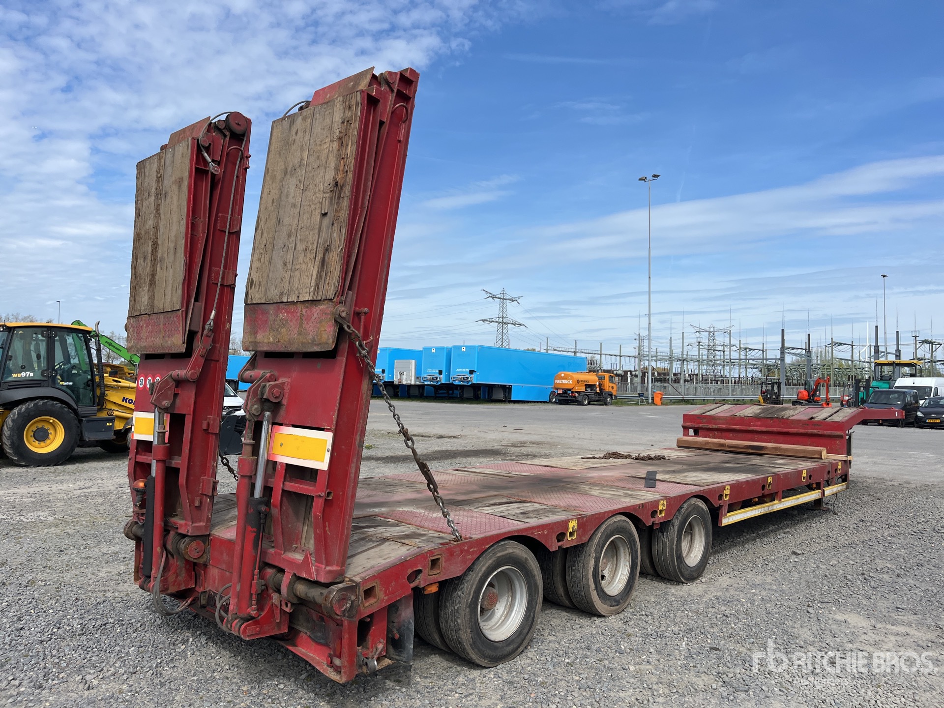 General Appearance with Bild, Ecke hinten rechts