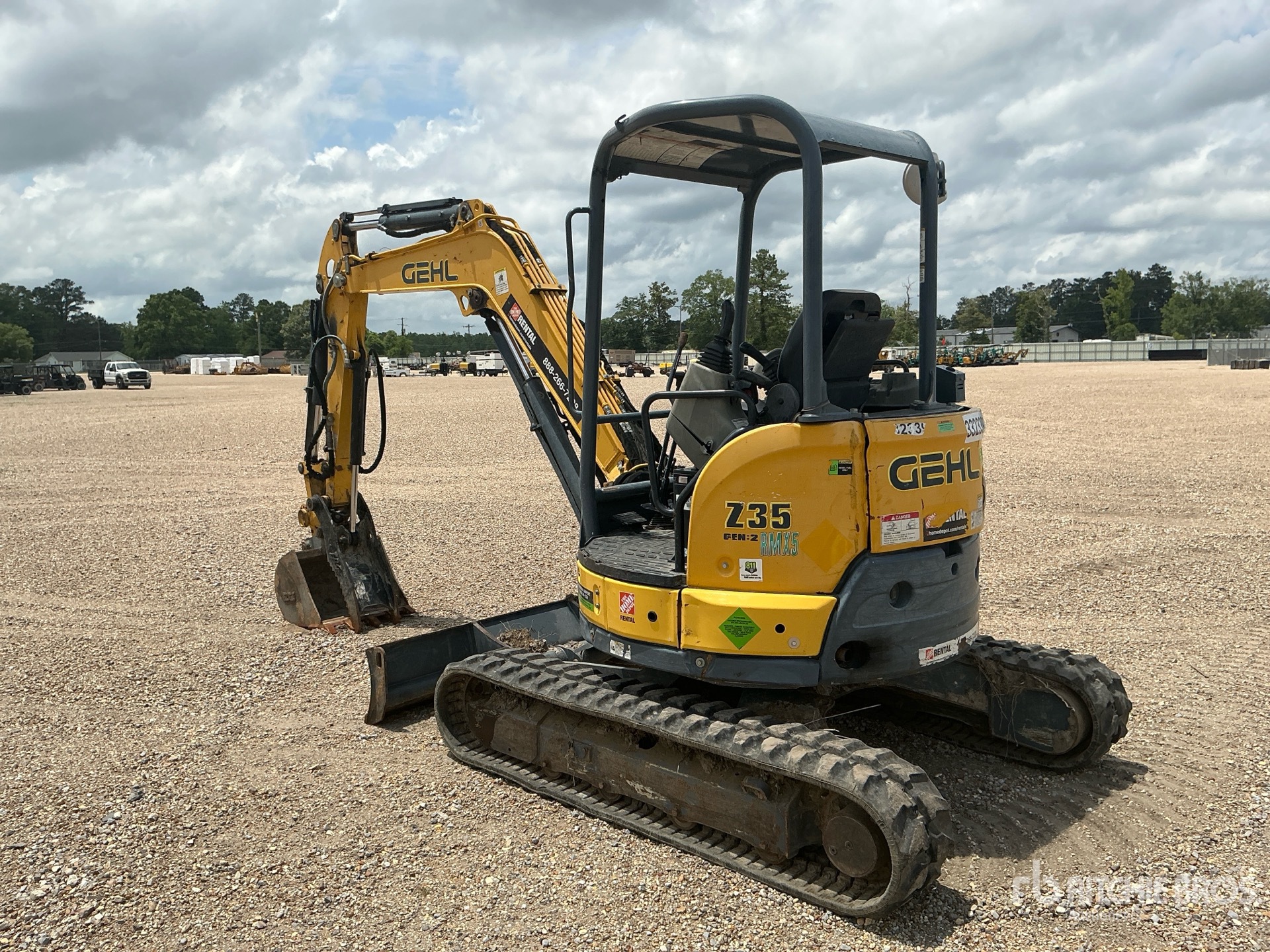 General Appearance with Picture, Left Rear Corner