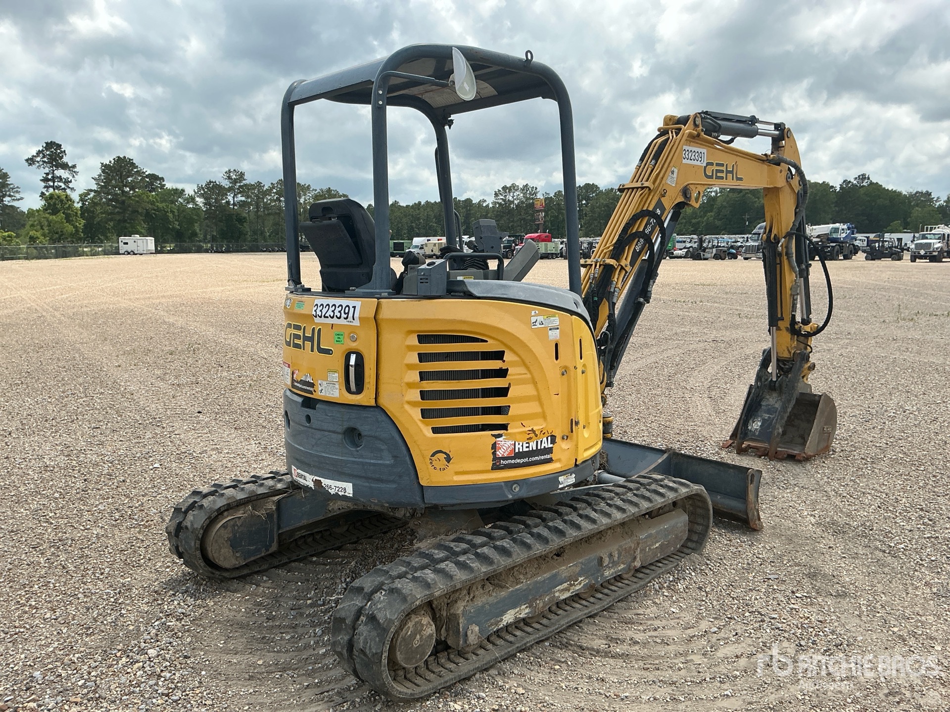 General Appearance with Picture, Right Rear Corner