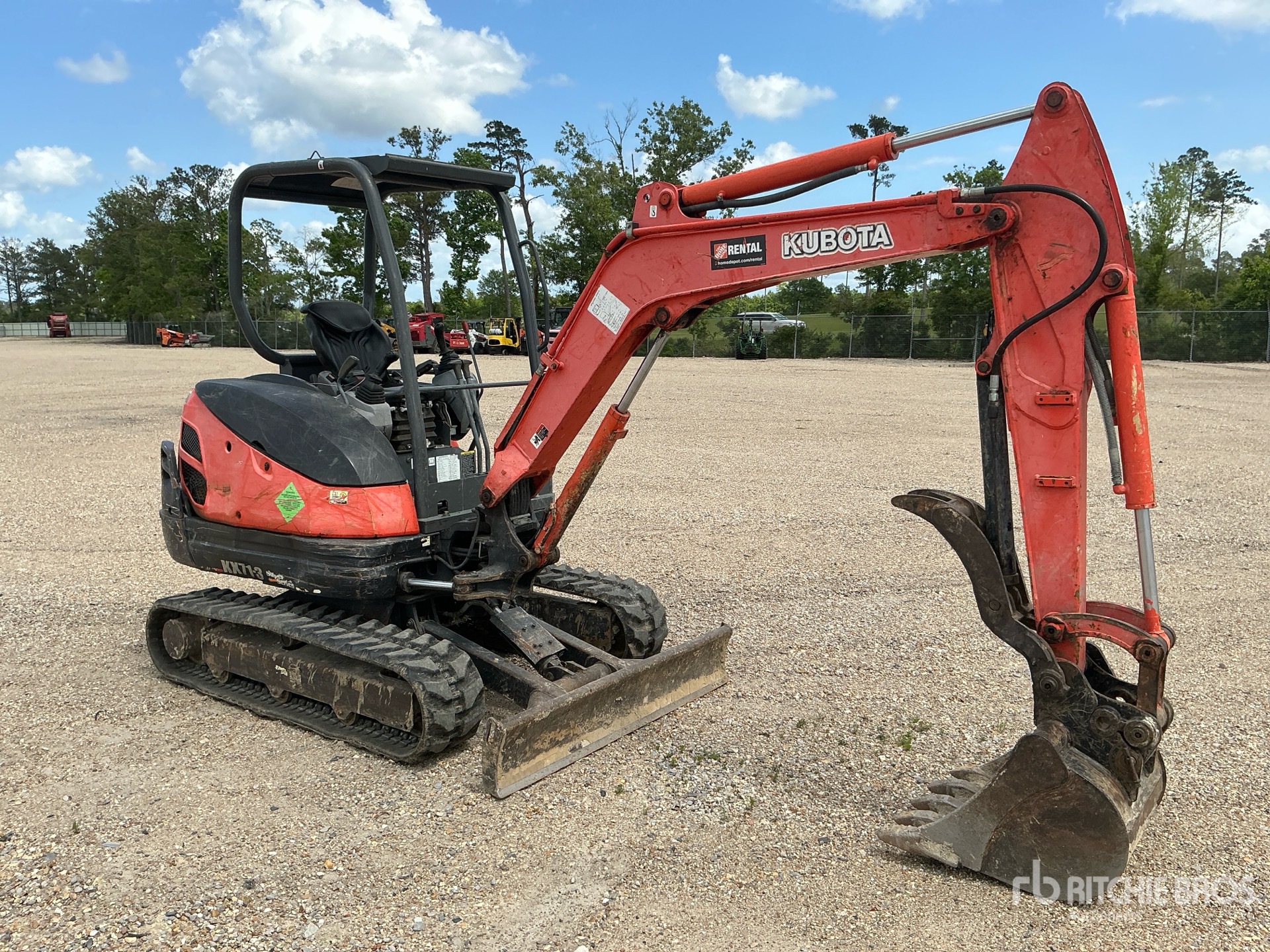 General Appearance with Picture, Right Front Corner