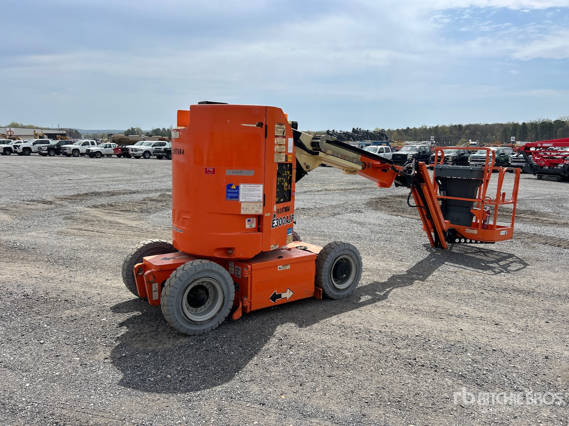 General Appearance with Picture, Right Rear Corner