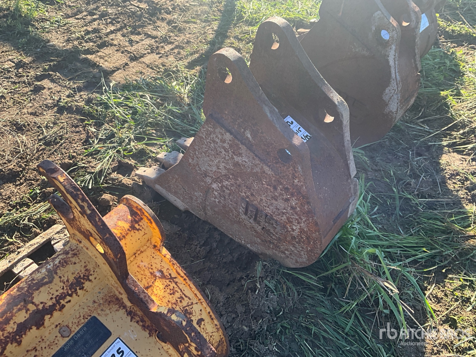 General Appearance with Foto, angolo posteriore sinistro