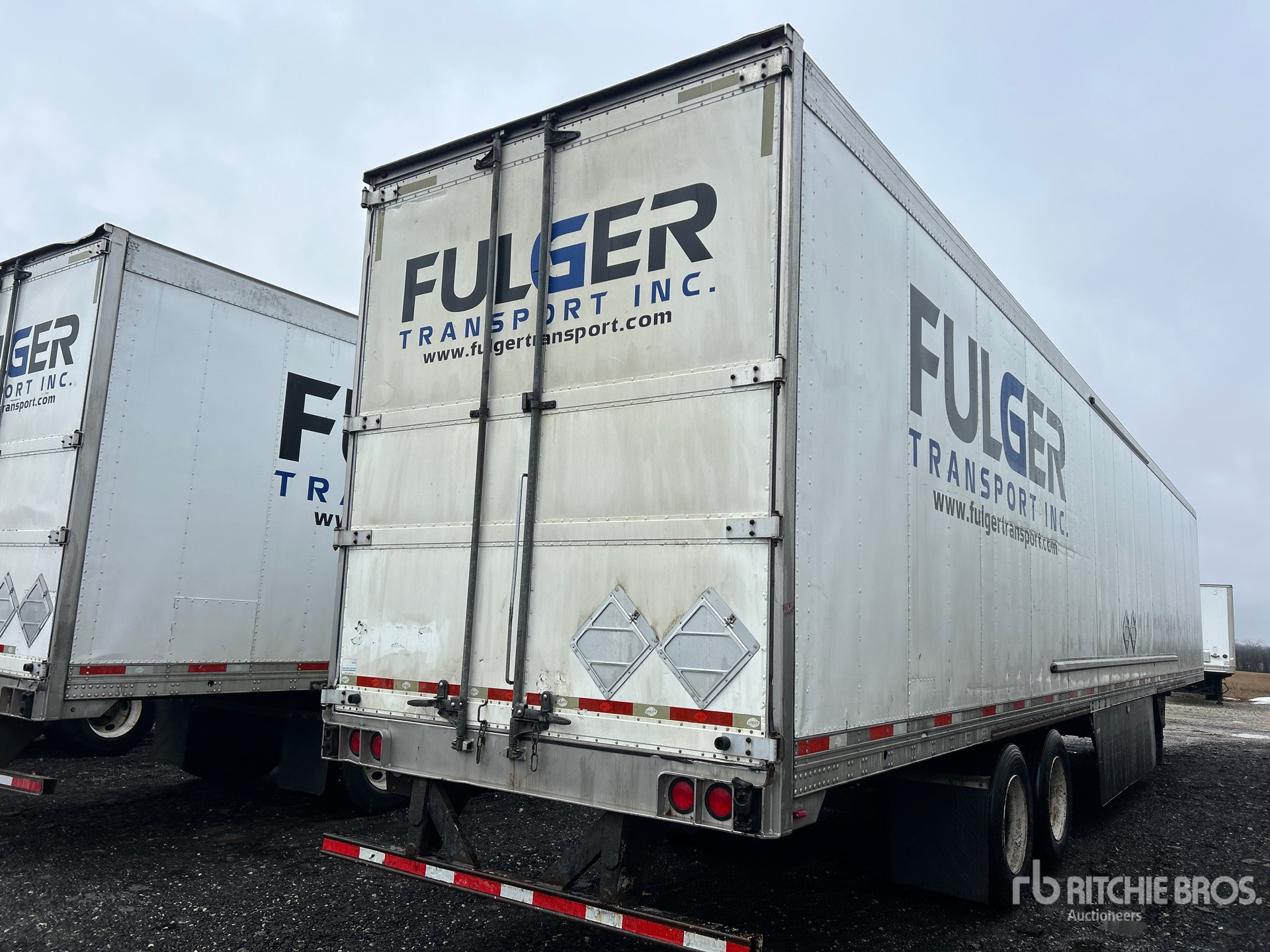 General Appearance with Bild, Ecke hinten rechts