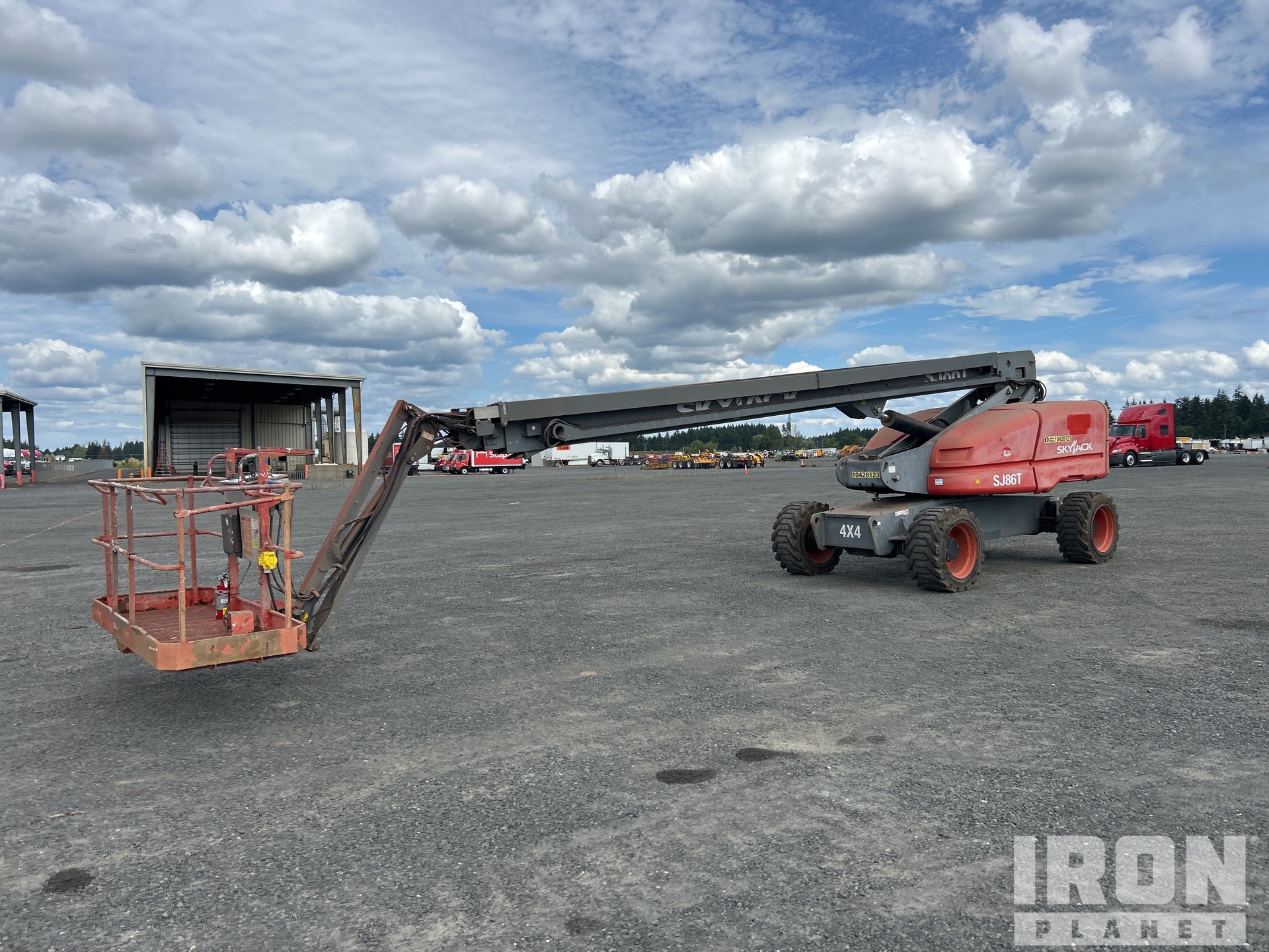 General Appearance - Boom Lift* with Image, coin avant gauche