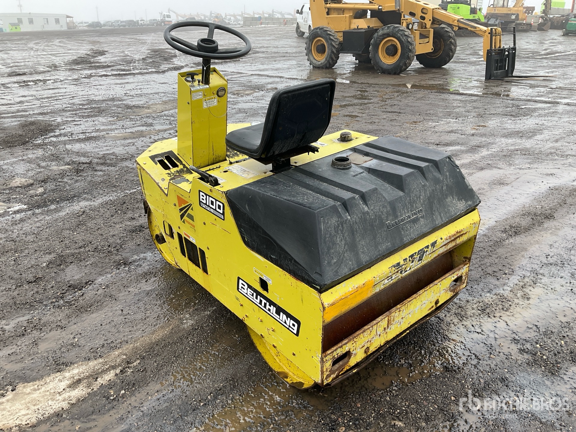 General Appearance with Foto, angolo posteriore sinistro