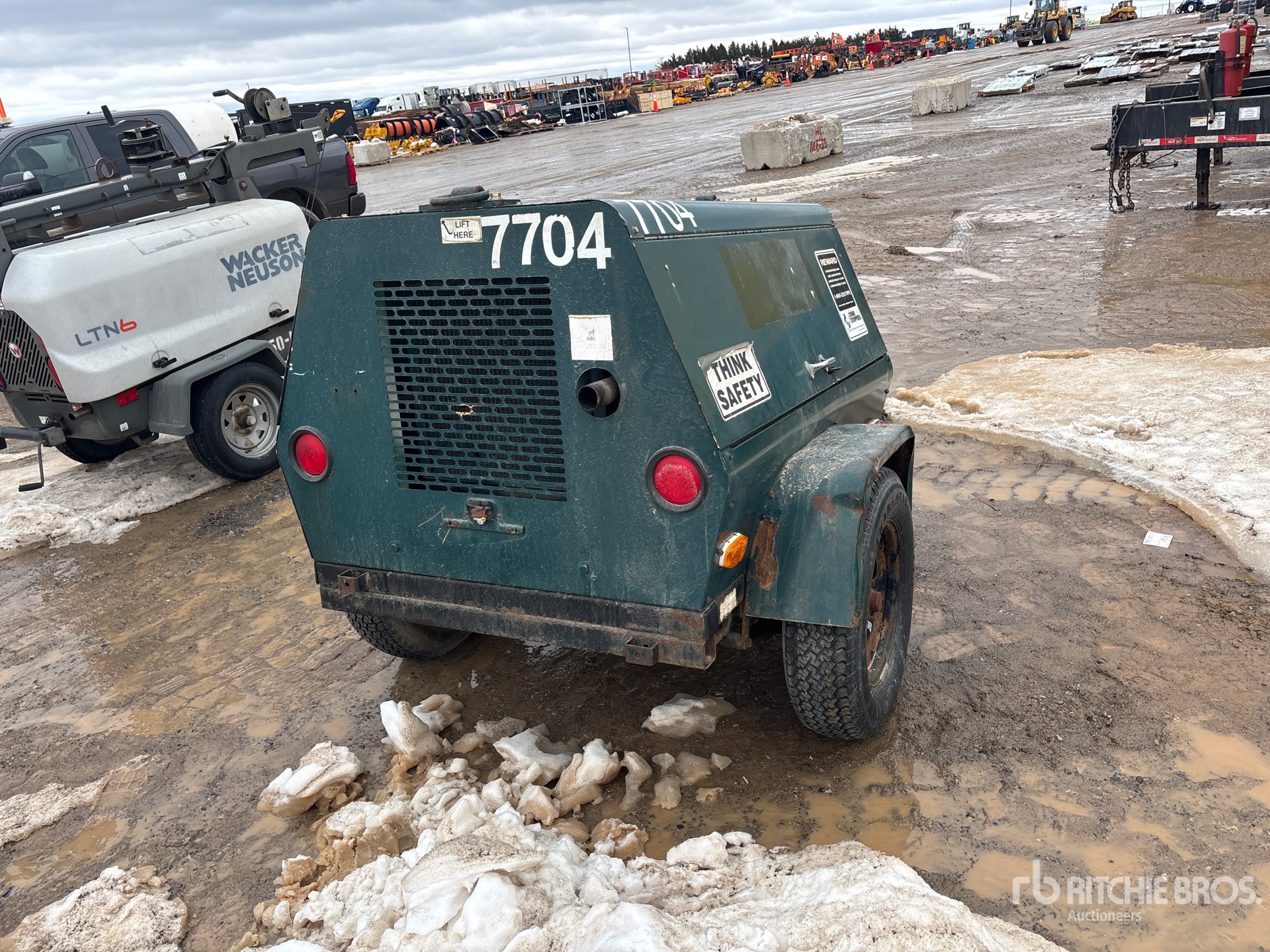 General Appearance with Image, coin arrière droit