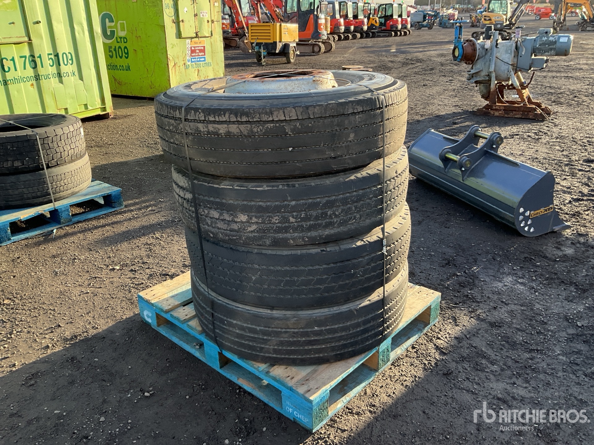 General Appearance with Picture, Right Front Corner